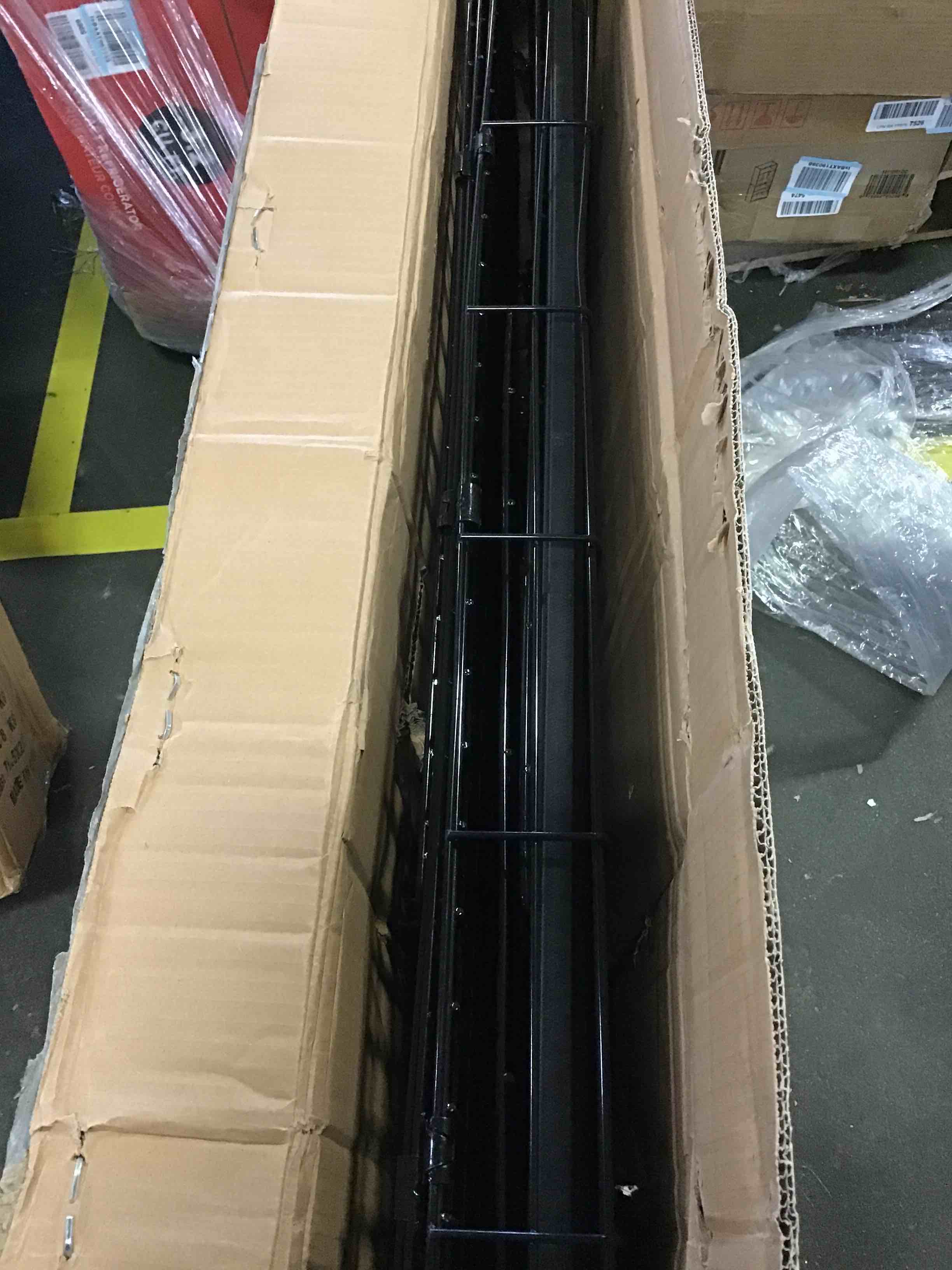 https://s3.amazonaws.com/lotting-images-prod/bidfta/RED5368508_1692105680705.jpeg