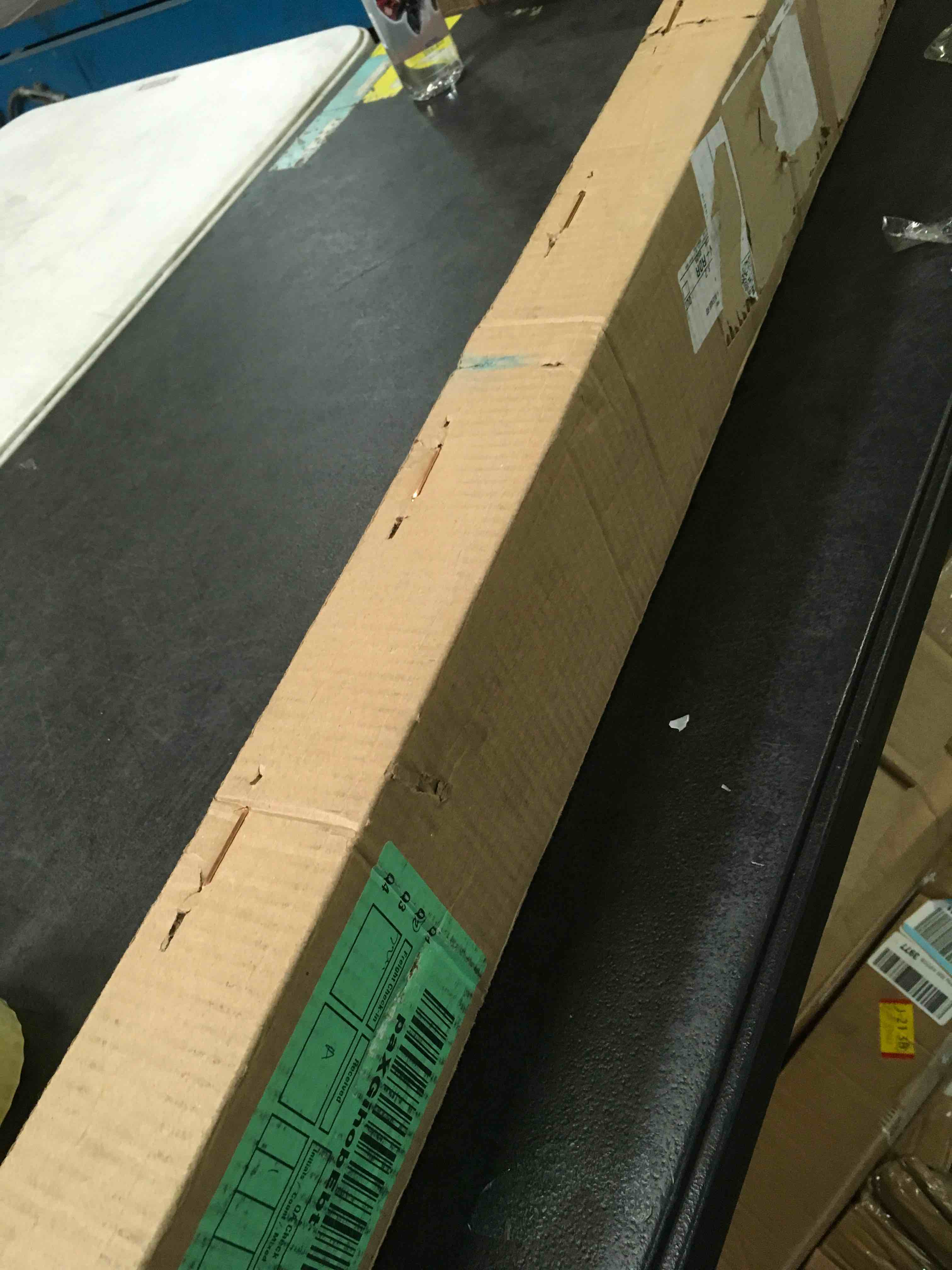 https://s3.amazonaws.com/lotting-images-prod/bidfta/RED5369096_1691166157015.jpeg
