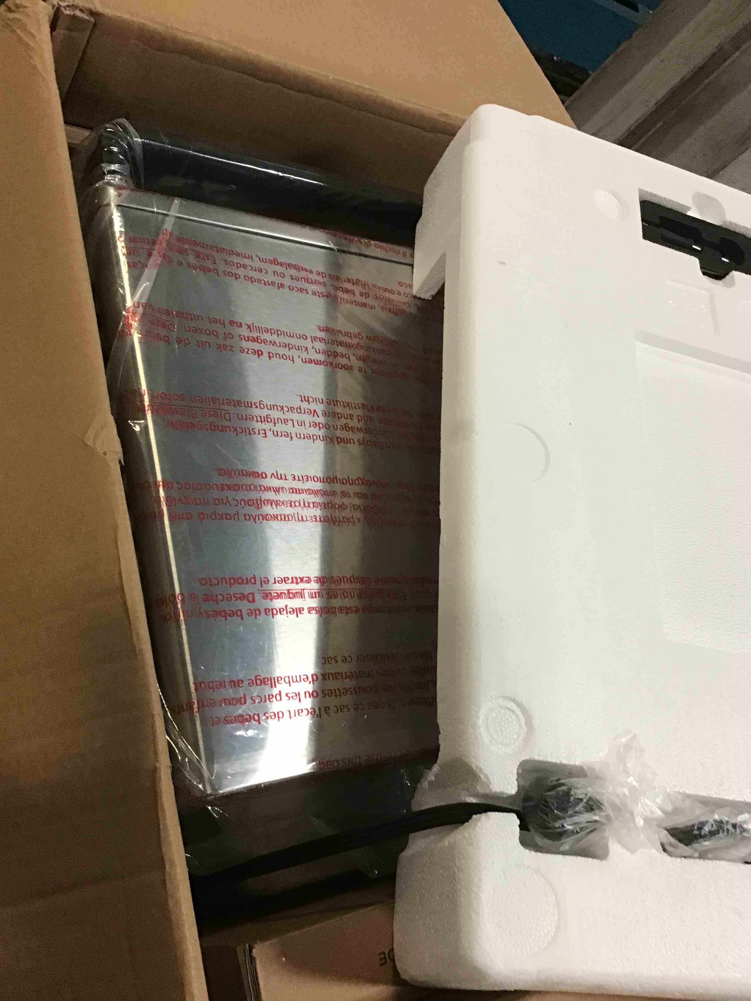https://s3.amazonaws.com/lotting-images-prod/bidfta/RED5369480_1691418043947.jpeg