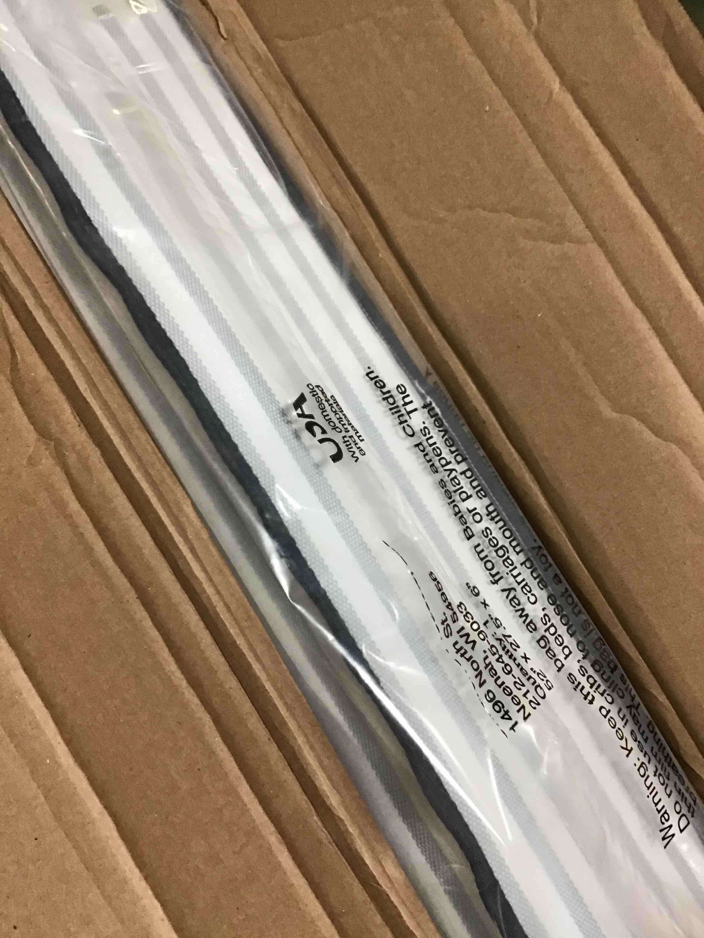 https://s3.amazonaws.com/lotting-images-prod/bidfta/RED5369632_1691497744588.jpeg