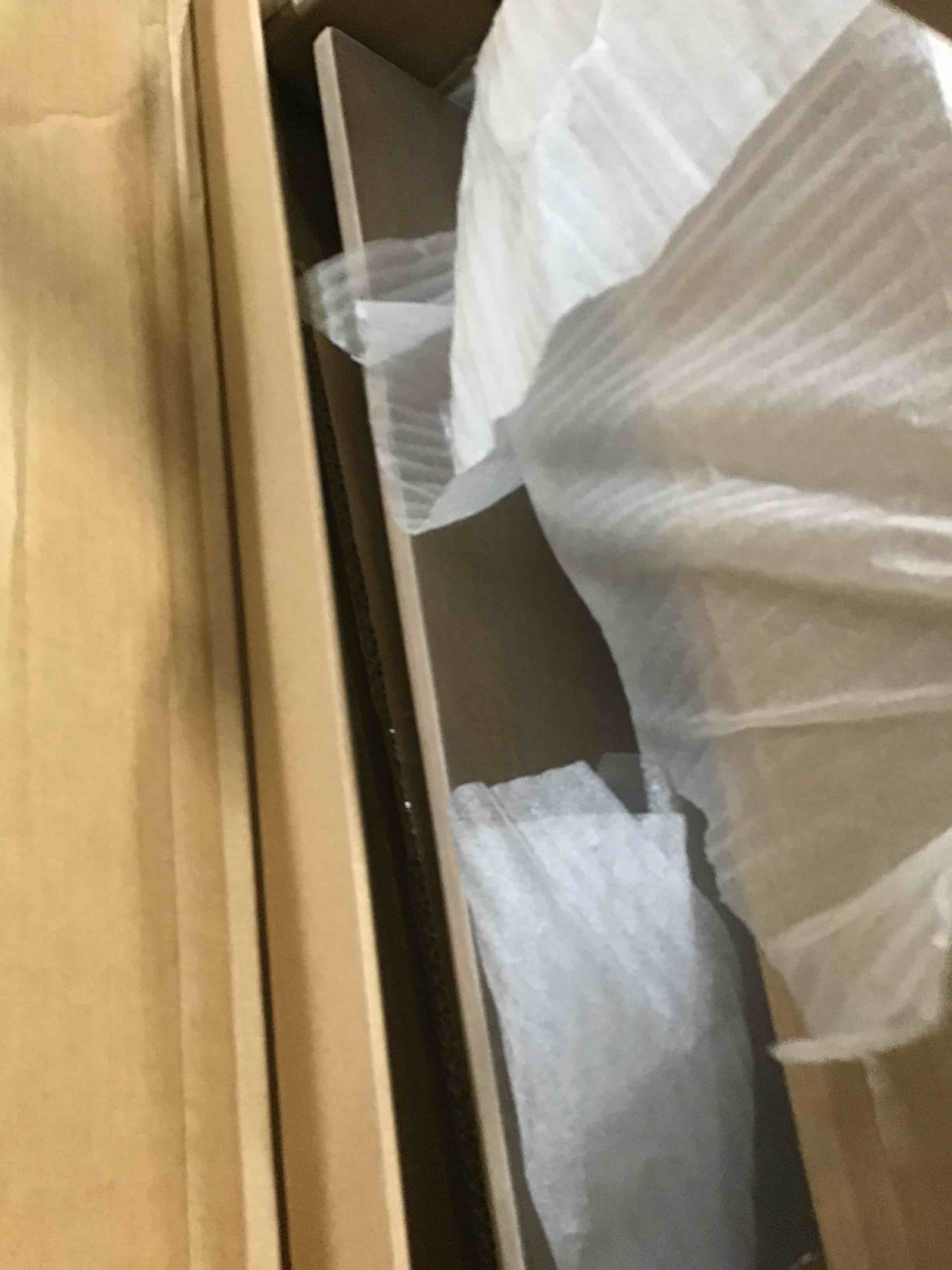https://s3.amazonaws.com/lotting-images-prod/bidfta/RED5369852_1691592767388.jpeg