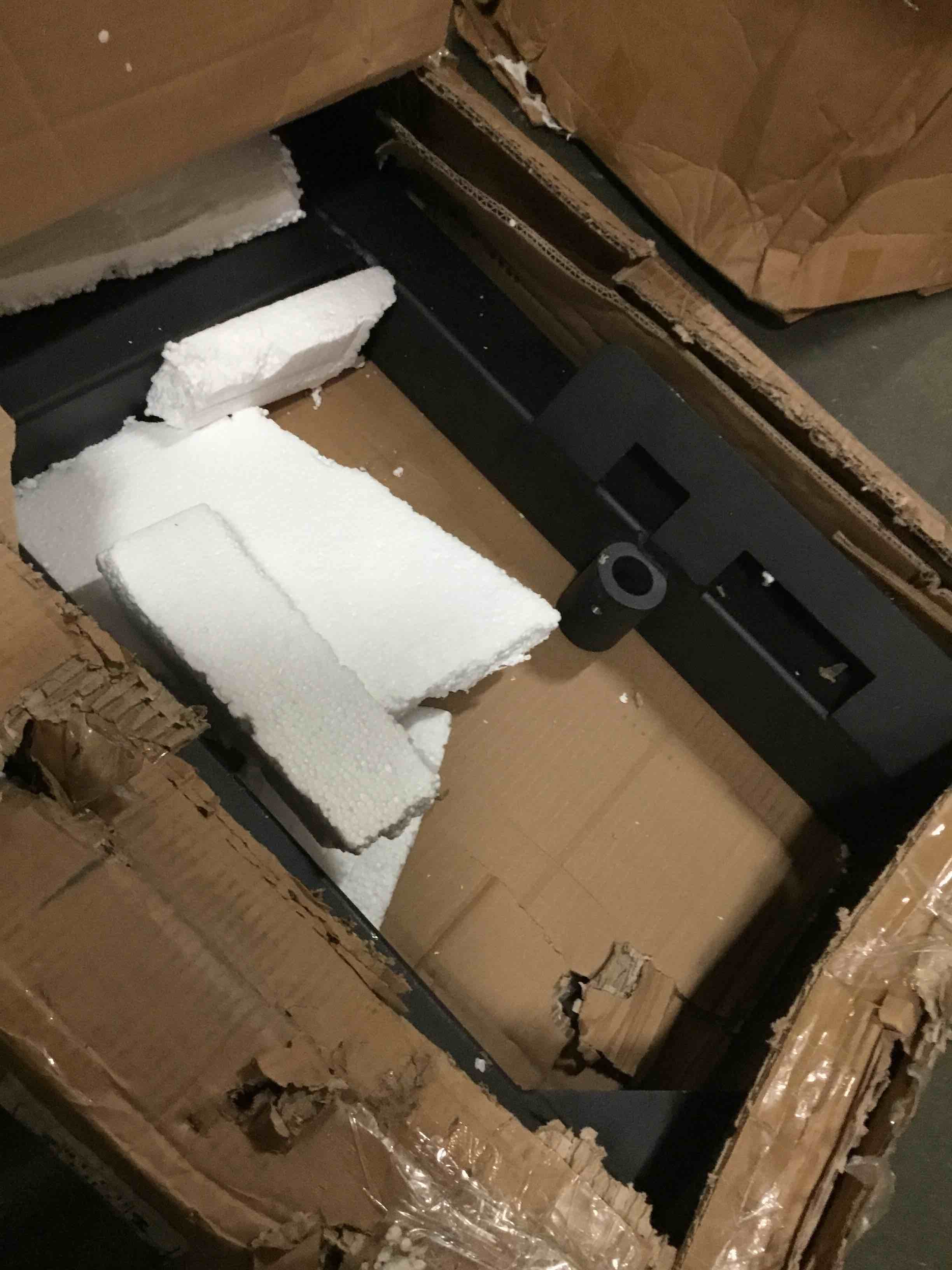 https://s3.amazonaws.com/lotting-images-prod/bidfta/RED5370145_1691697612161.jpeg