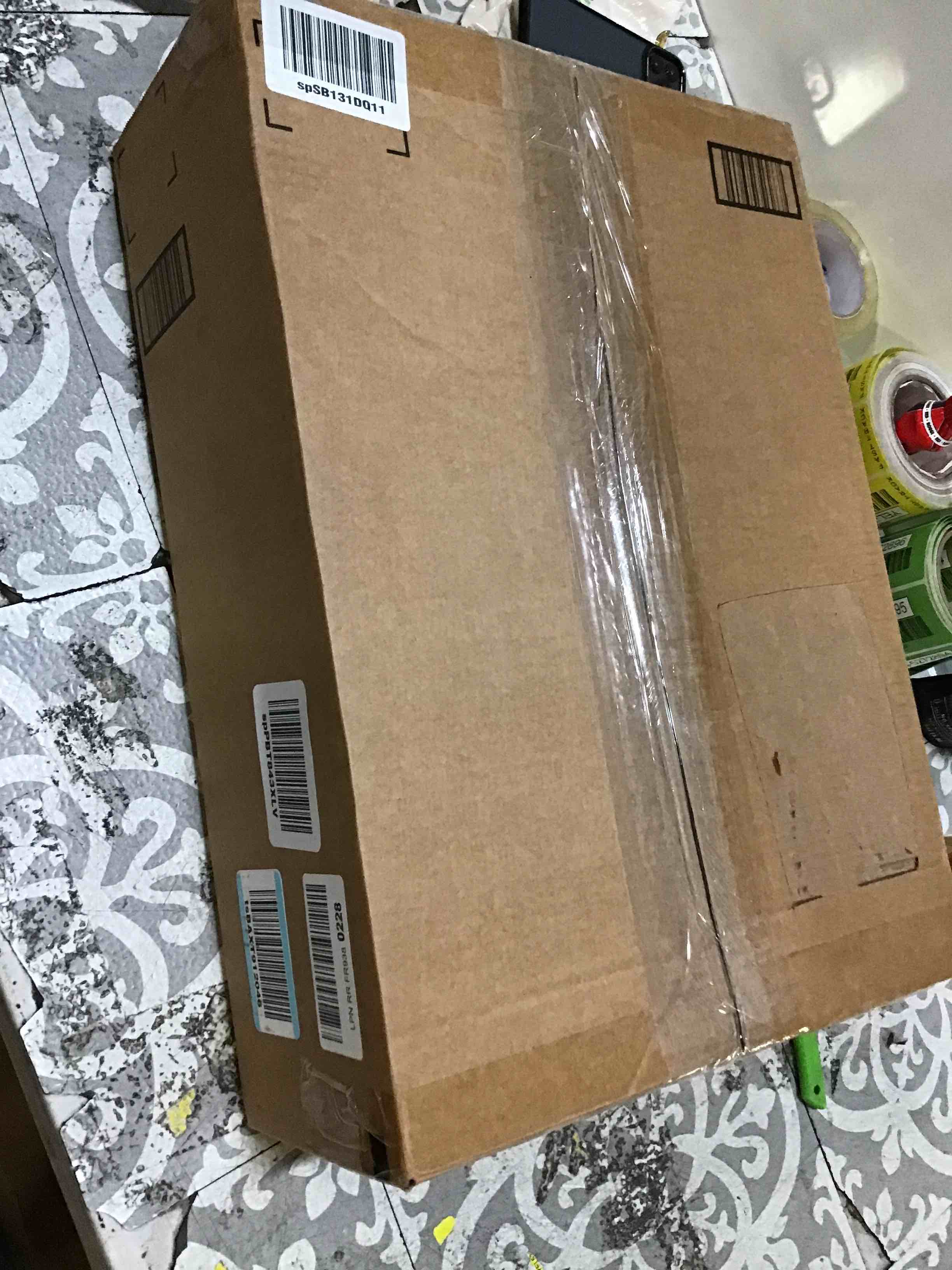 https://s3.amazonaws.com/lotting-images-prod/bidfta/RED5370372_1691846826588.jpeg