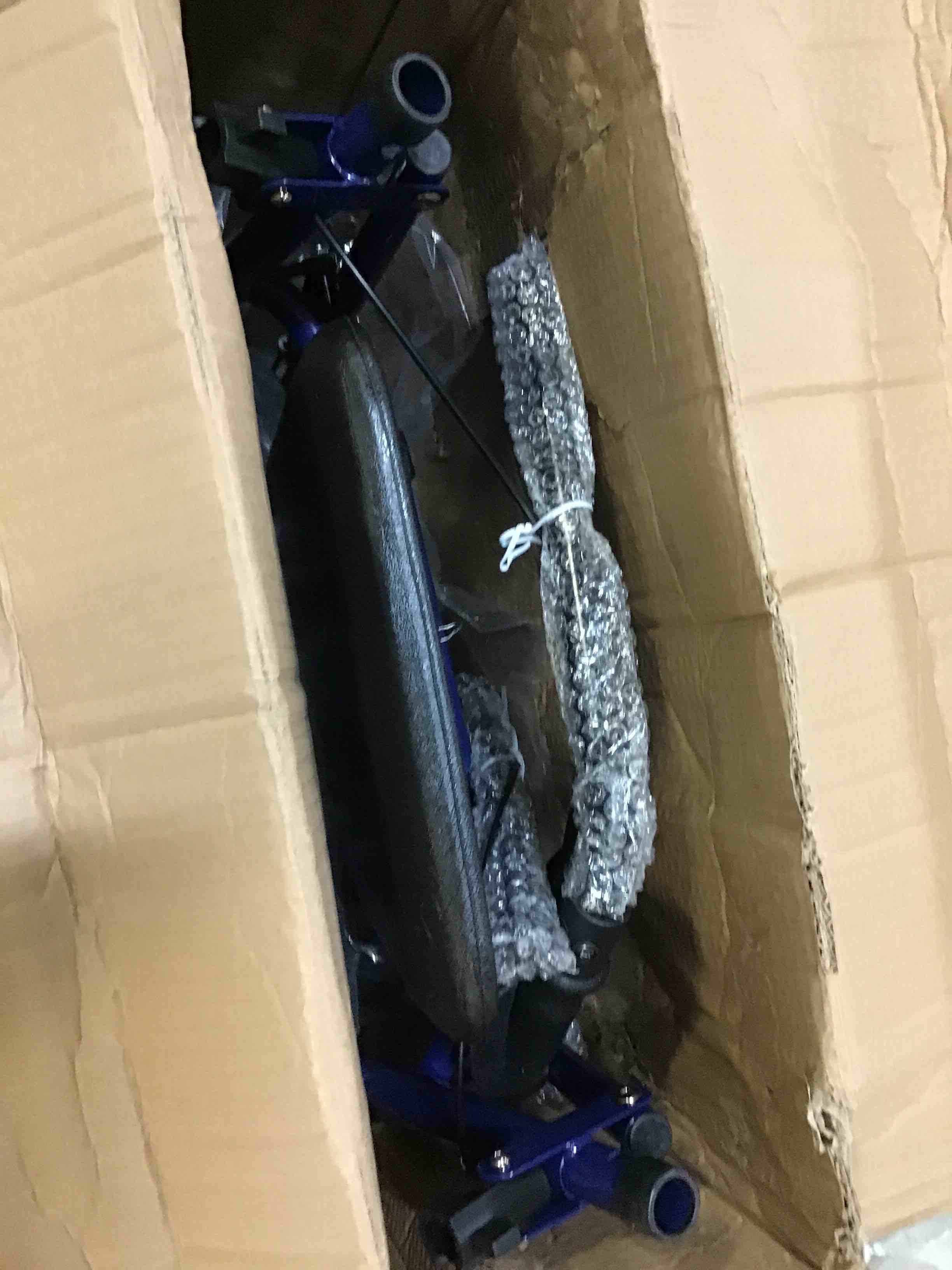 https://s3.amazonaws.com/lotting-images-prod/bidfta/RED5370430_1691854687701.jpeg