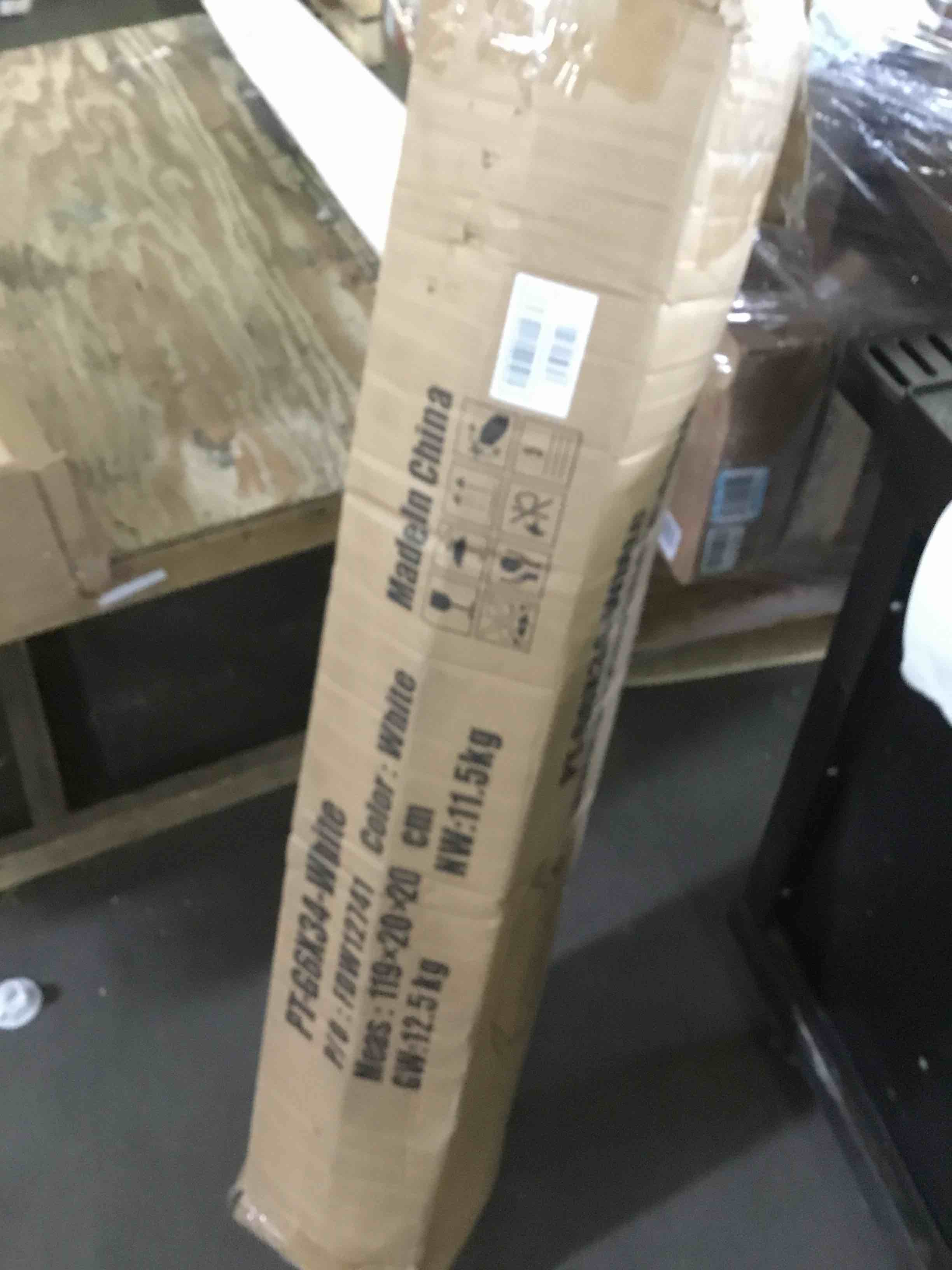 https://s3.amazonaws.com/lotting-images-prod/bidfta/RED5370473_1691004007990.jpeg