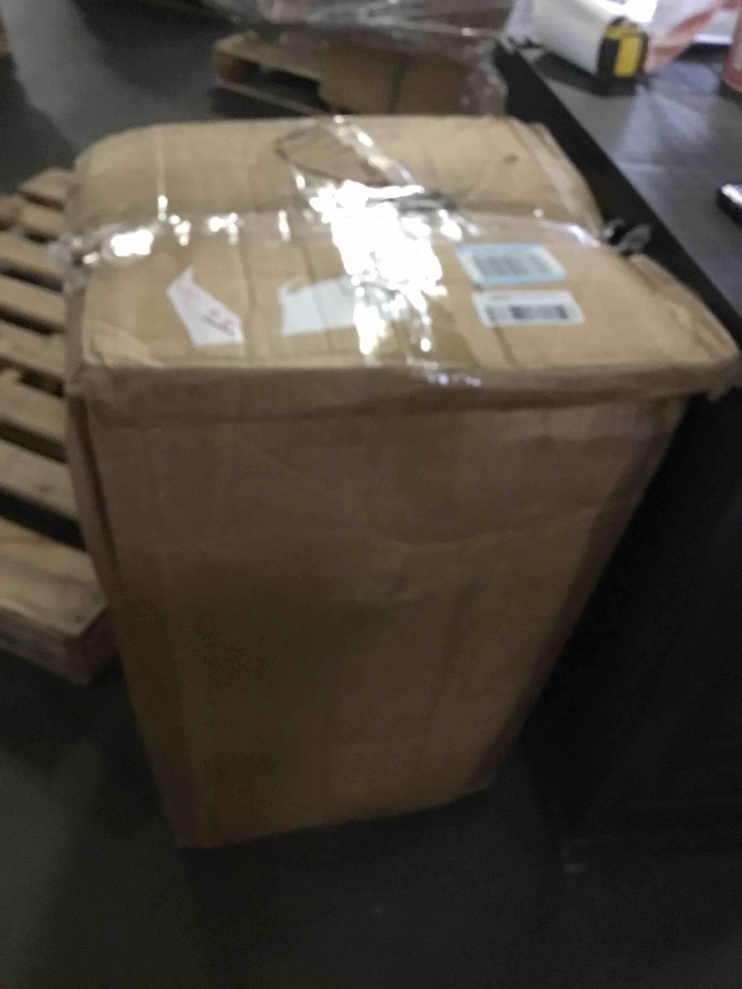 https://s3.amazonaws.com/lotting-images-prod/bidfta/RED5370898_1691331801373.jpeg