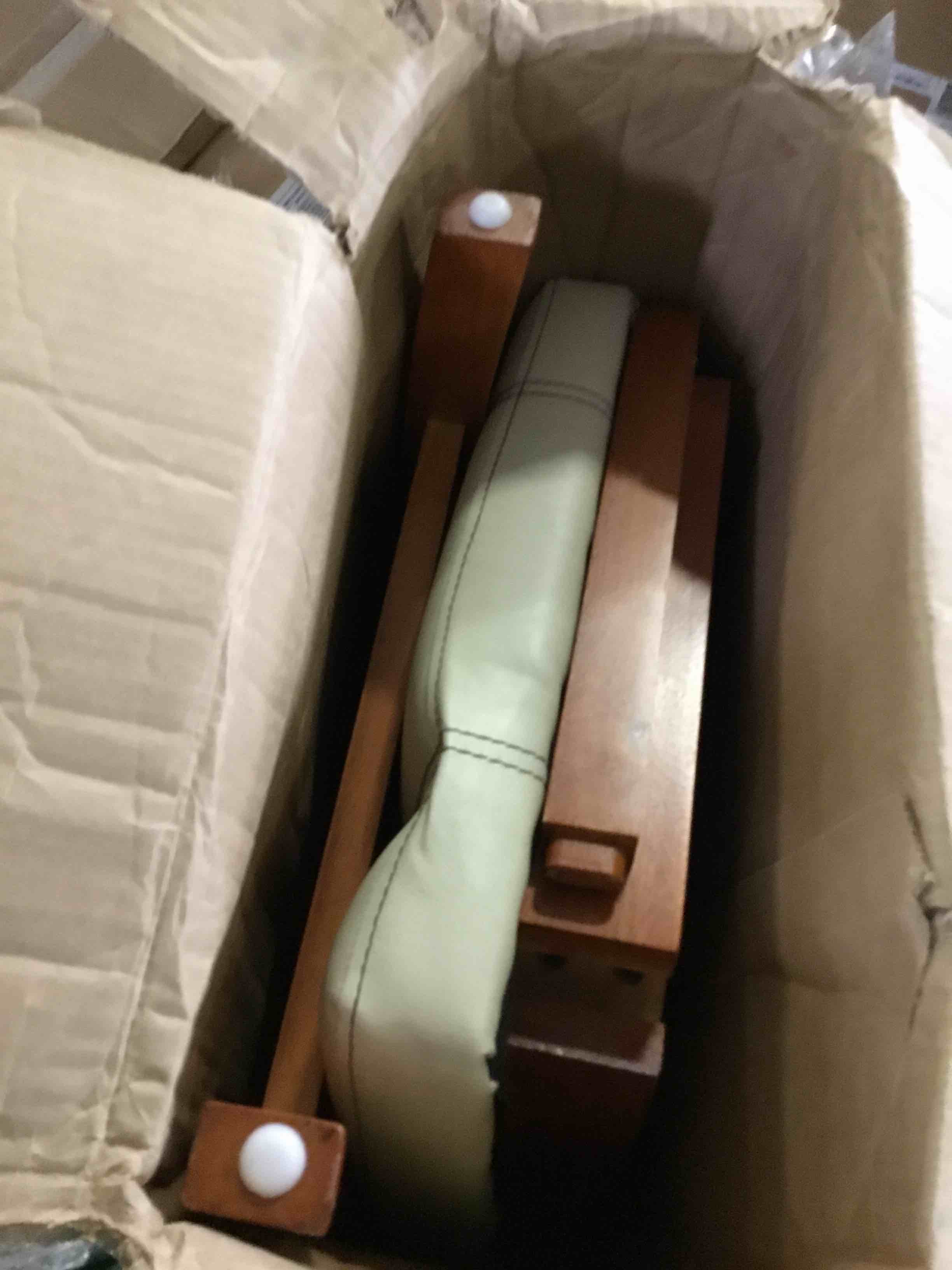 https://s3.amazonaws.com/lotting-images-prod/bidfta/RED5371057_1691428338546.jpeg