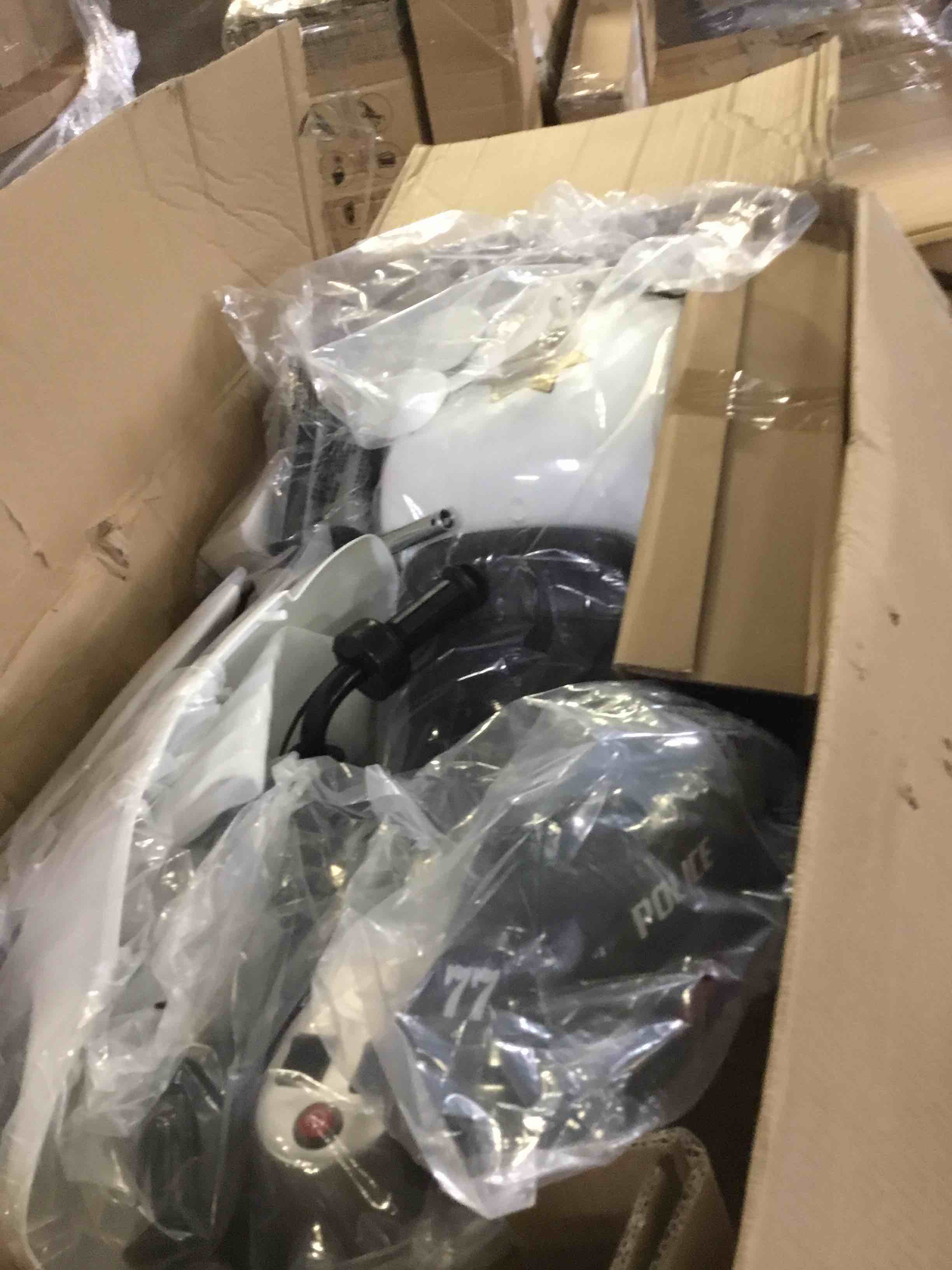 https://s3.amazonaws.com/lotting-images-prod/bidfta/RED5371061_1691429165183.jpeg