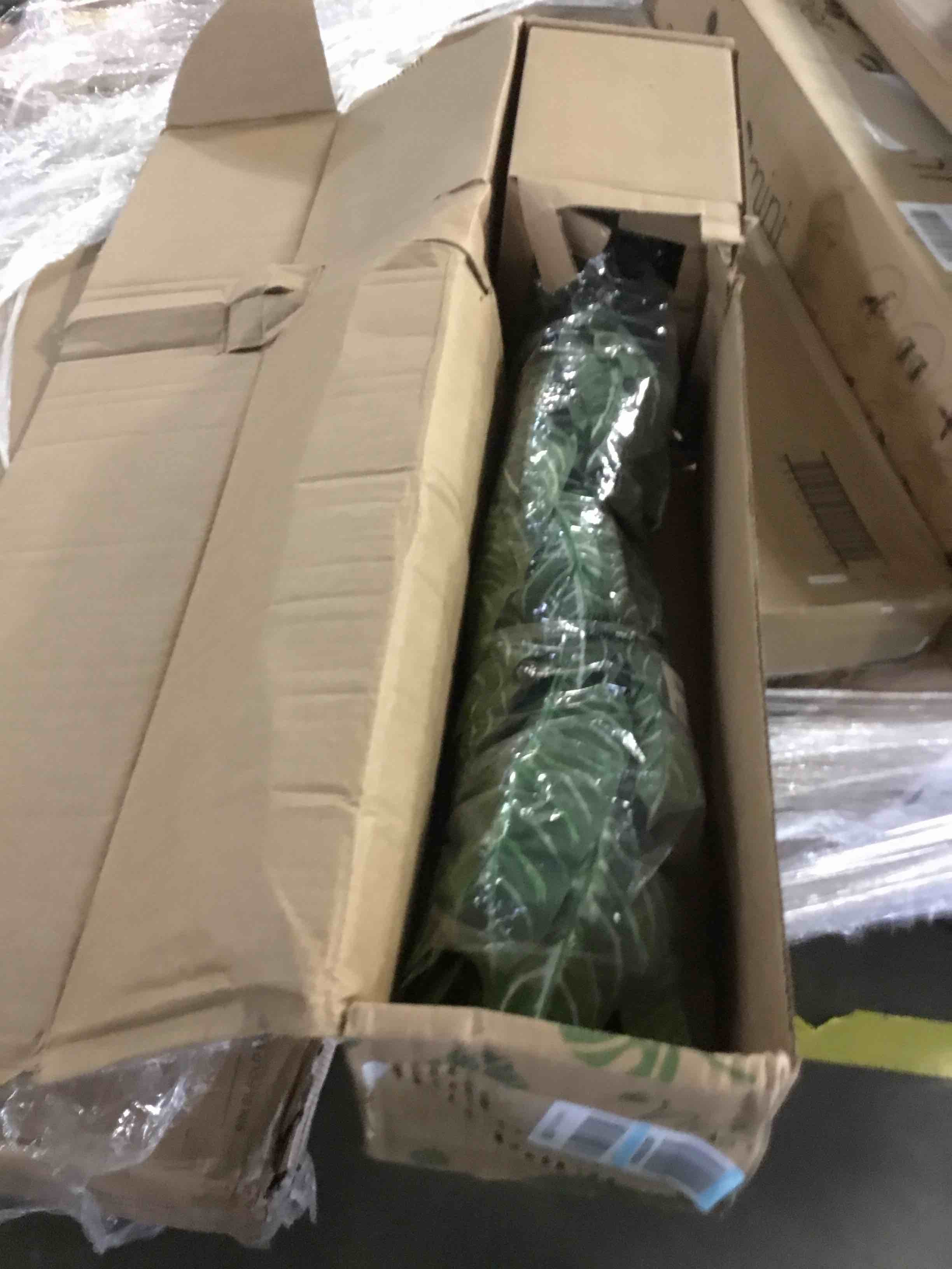 https://s3.amazonaws.com/lotting-images-prod/bidfta/RED5371512_1691612128847.jpeg