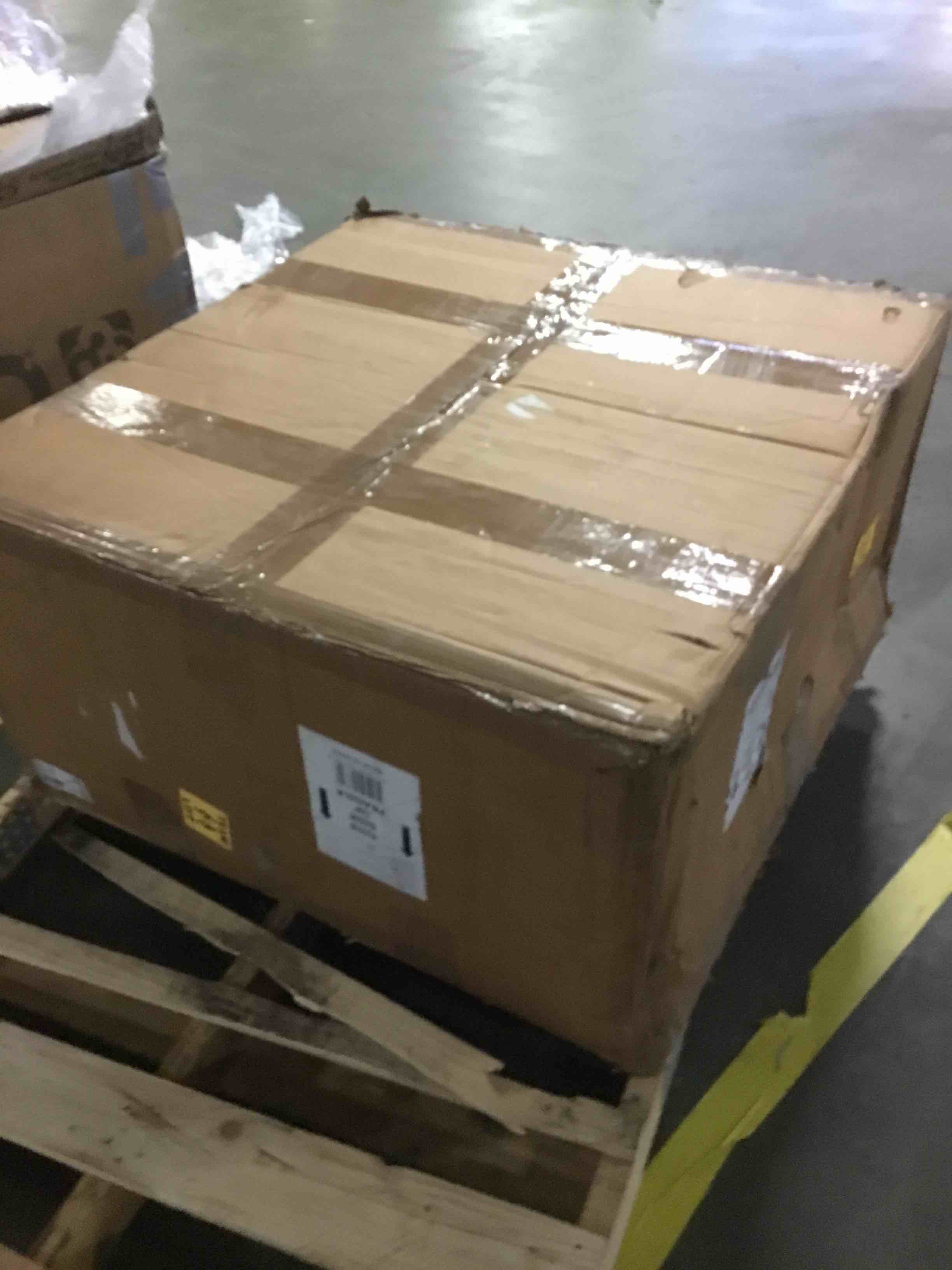 https://s3.amazonaws.com/lotting-images-prod/bidfta/RED5371520_1691666060519.jpeg