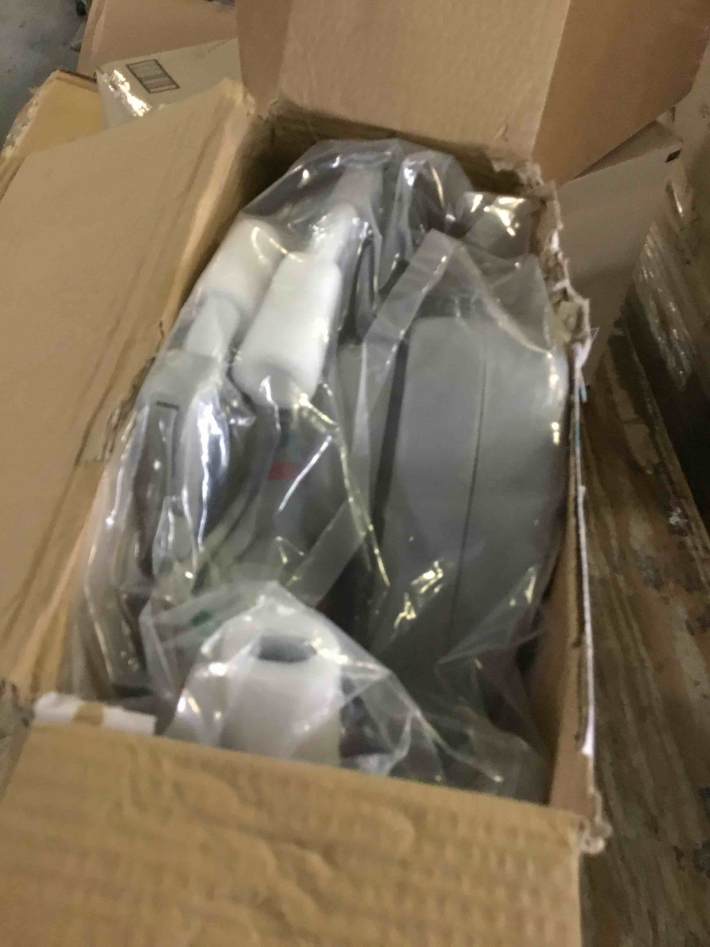 https://s3.amazonaws.com/lotting-images-prod/bidfta/RED5371673_1691689858671.jpeg
