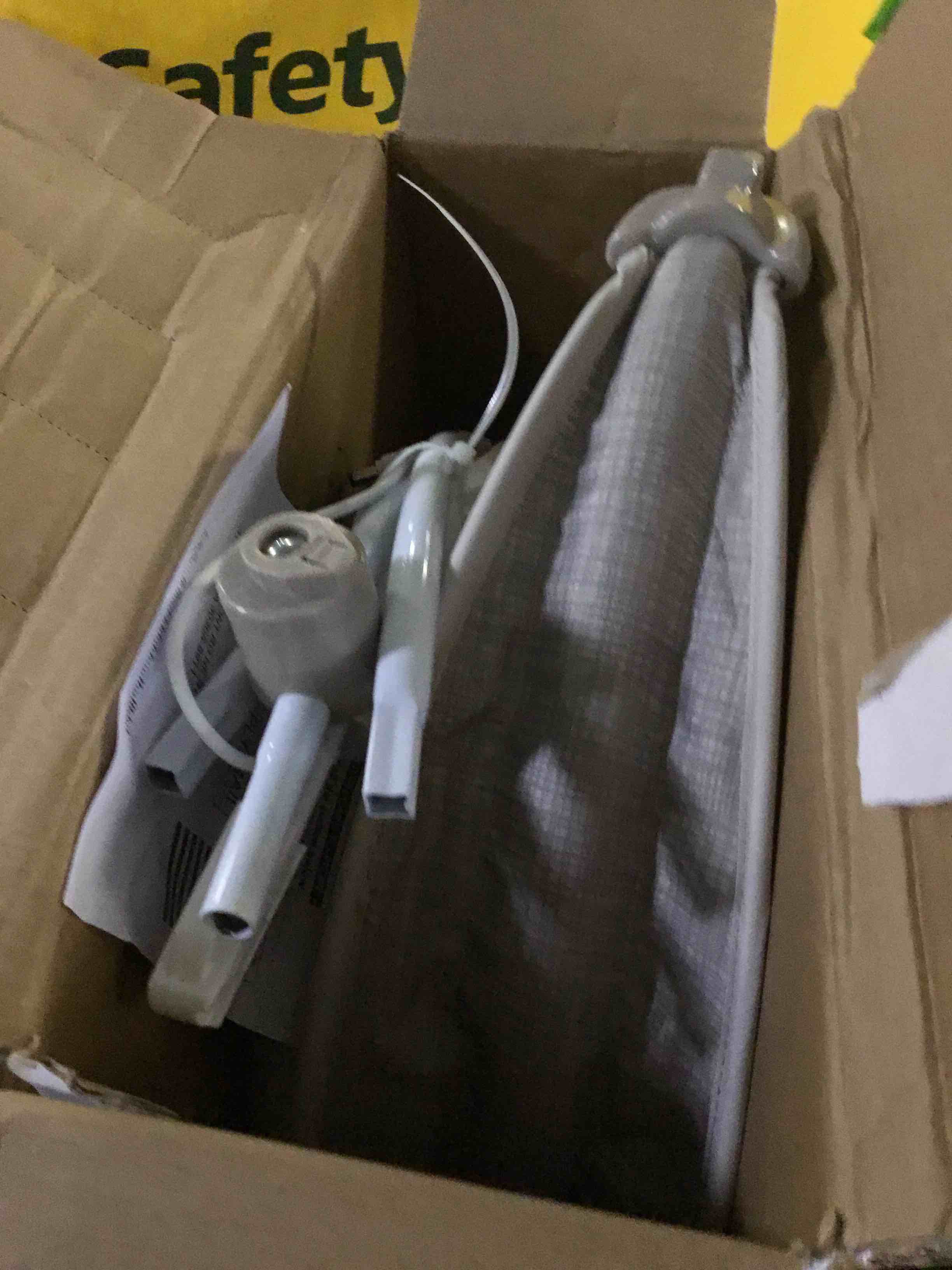 https://s3.amazonaws.com/lotting-images-prod/bidfta/RED5371679_1691690590298.jpeg