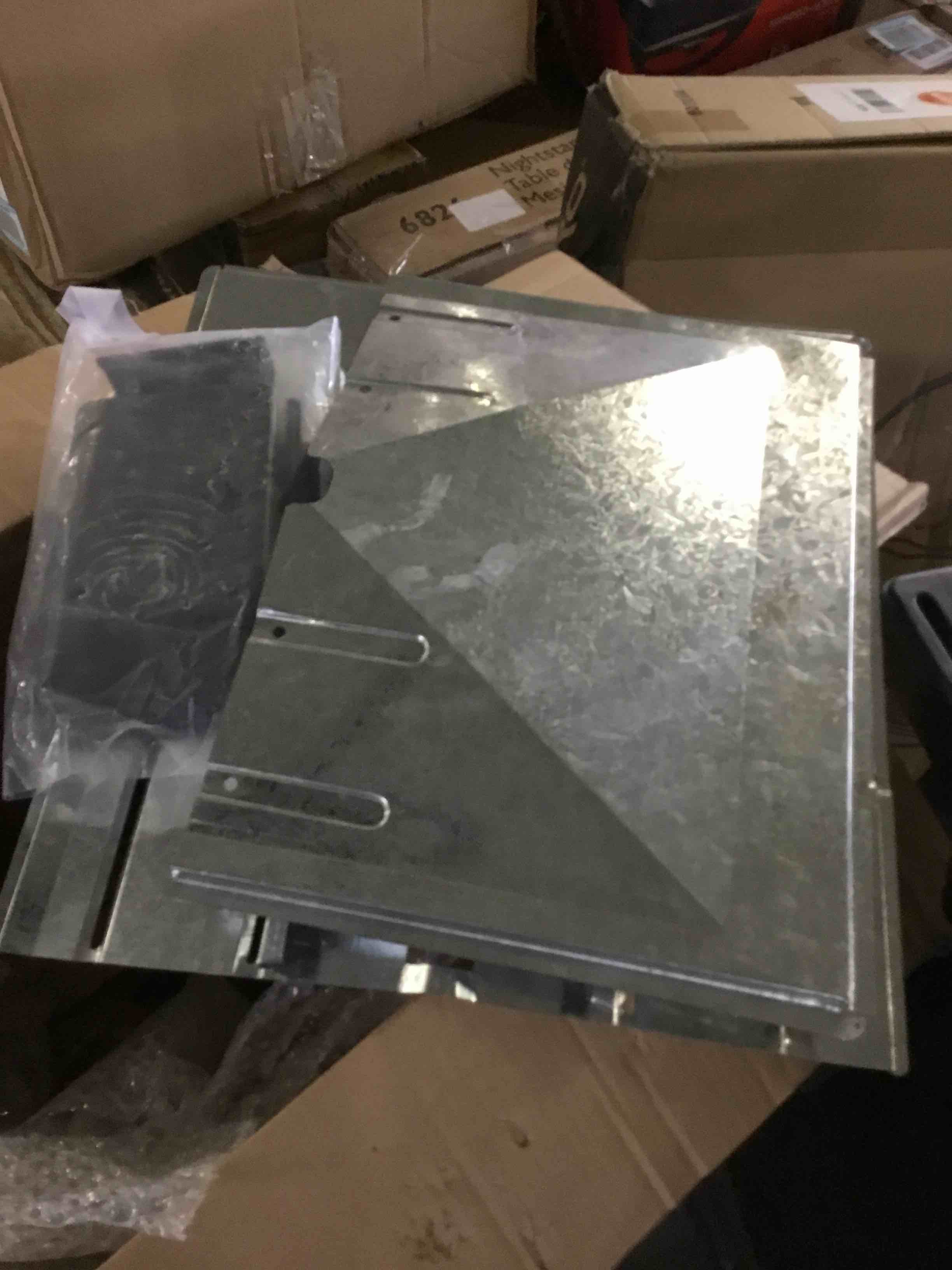 https://s3.amazonaws.com/lotting-images-prod/bidfta/RED5371685_1691691313653.jpeg