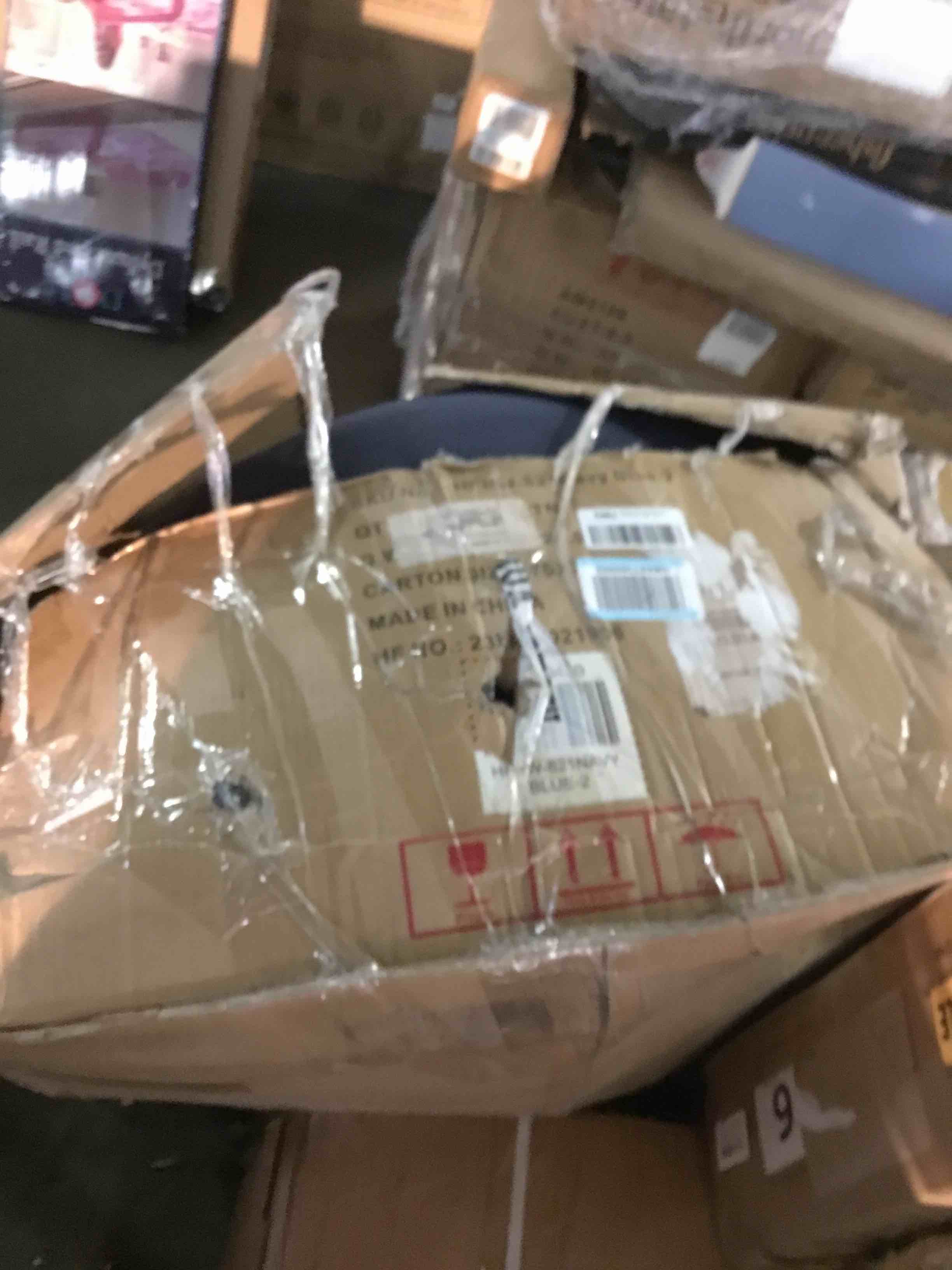 https://s3.amazonaws.com/lotting-images-prod/bidfta/RED5371746_1691753402929.jpeg