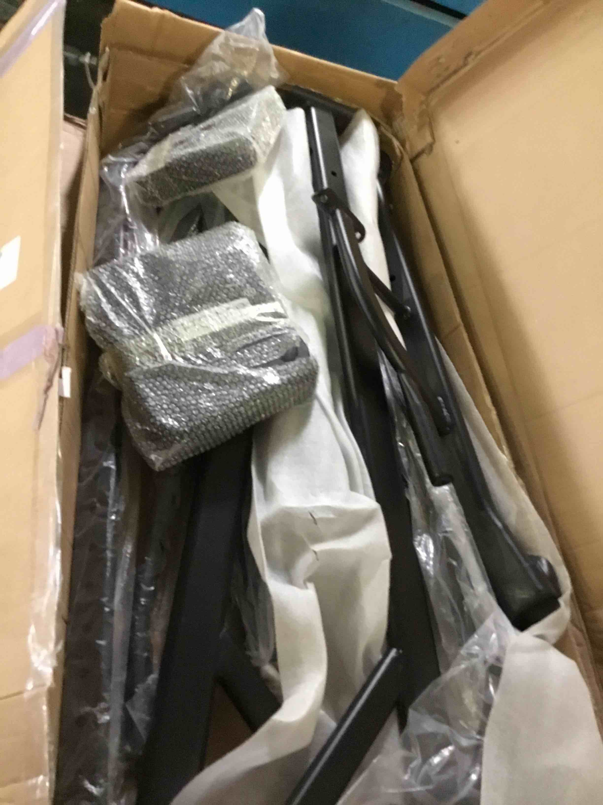 https://s3.amazonaws.com/lotting-images-prod/bidfta/RED5371902_1691785369847.jpeg