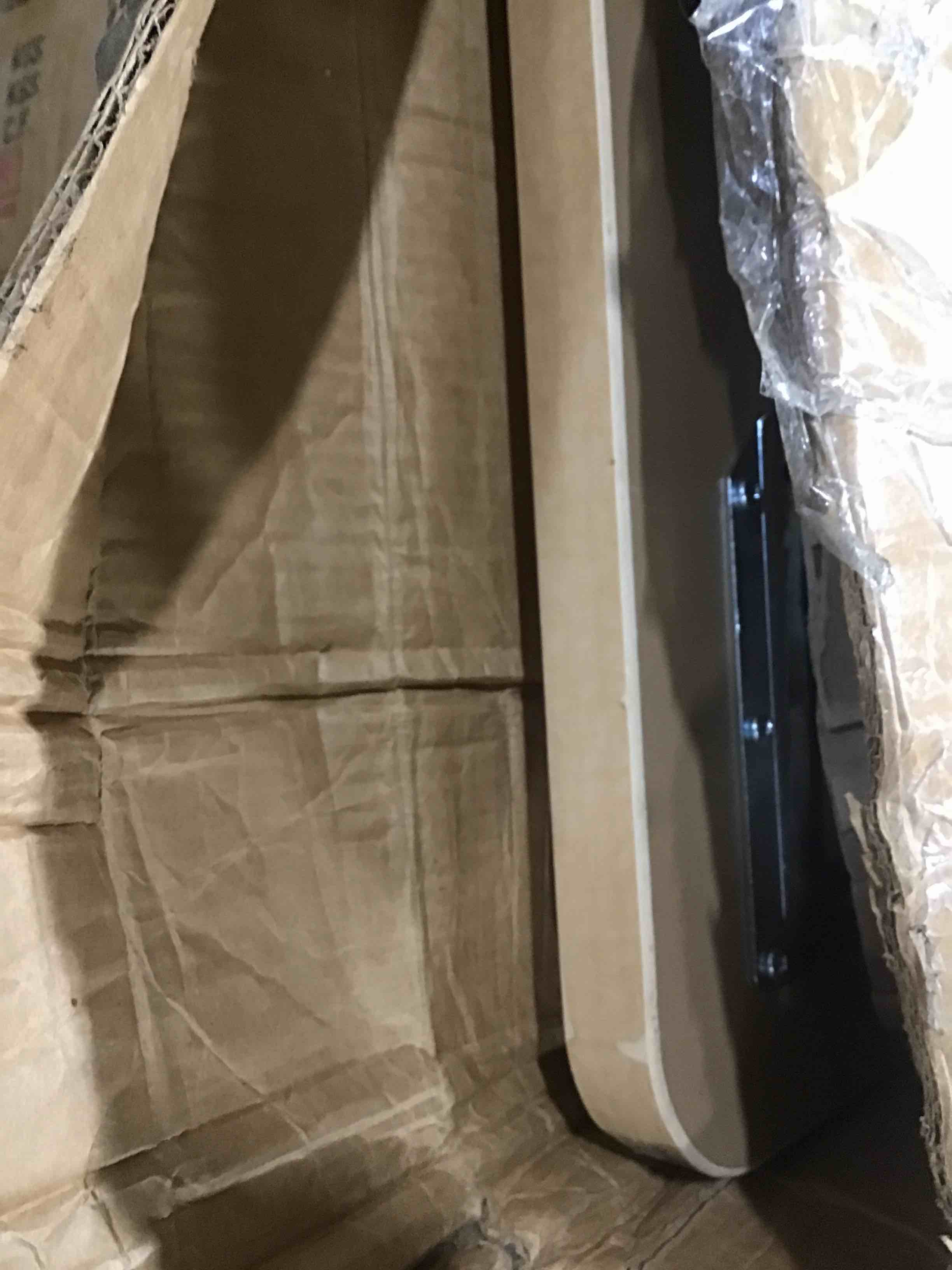 https://s3.amazonaws.com/lotting-images-prod/bidfta/RED5372058_1691162806548.jpeg