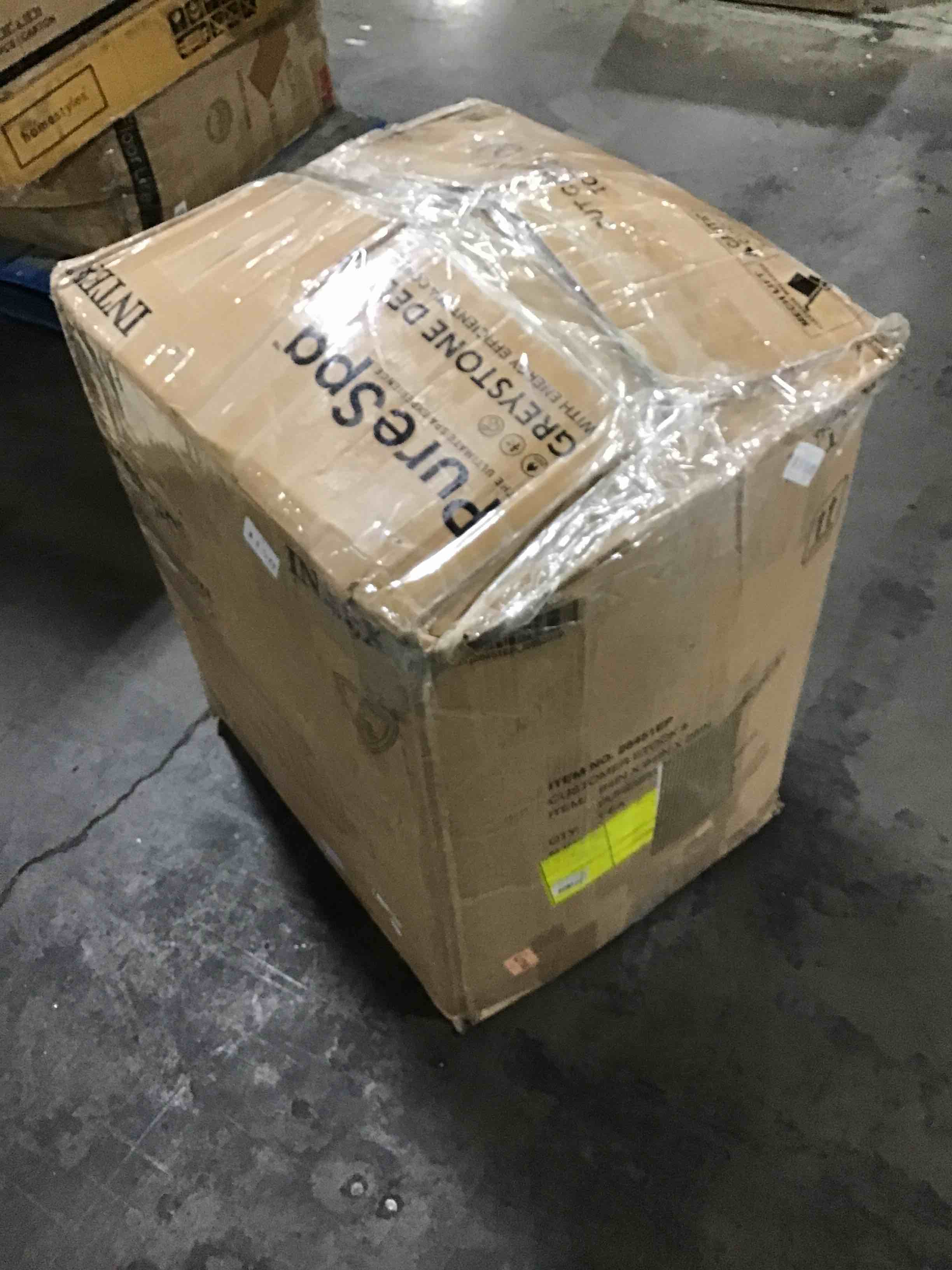 https://s3.amazonaws.com/lotting-images-prod/bidfta/RED5372260_1691525495596.jpeg