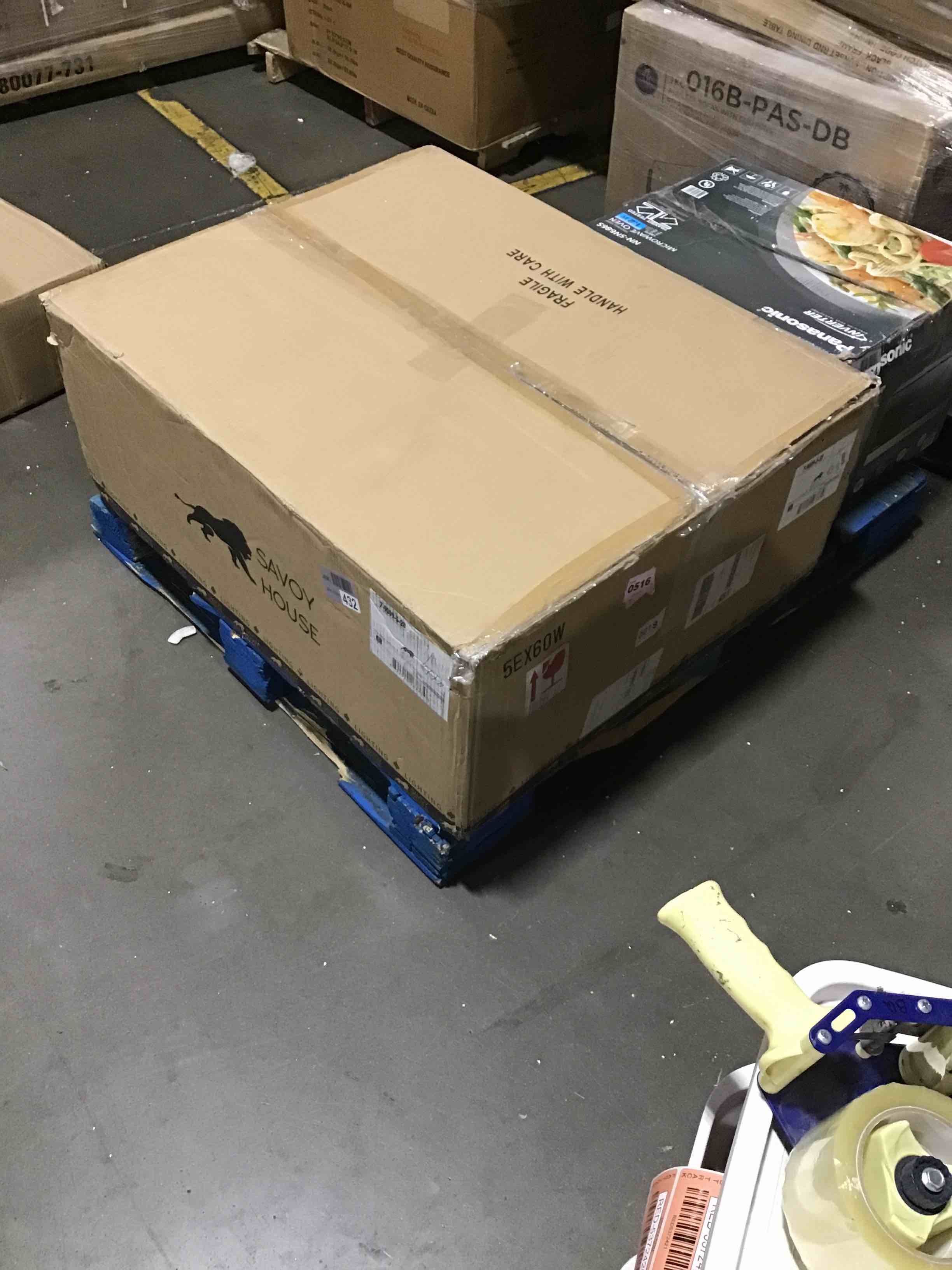 https://s3.amazonaws.com/lotting-images-prod/bidfta/RED5372419_1692019615861.jpeg