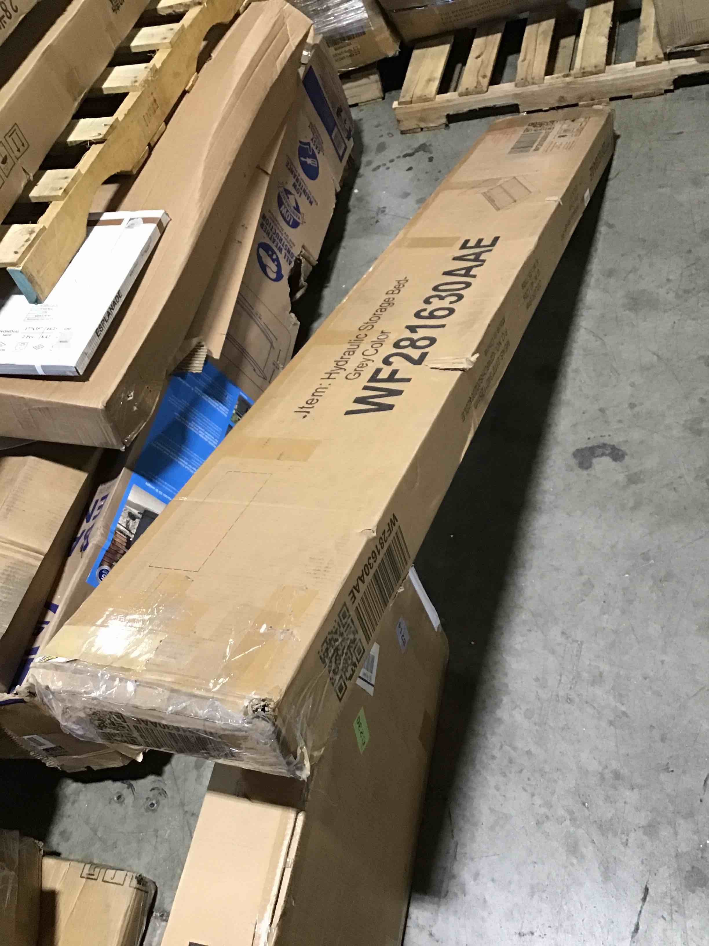 https://s3.amazonaws.com/lotting-images-prod/bidfta/RED5372634_1692369205648.jpeg