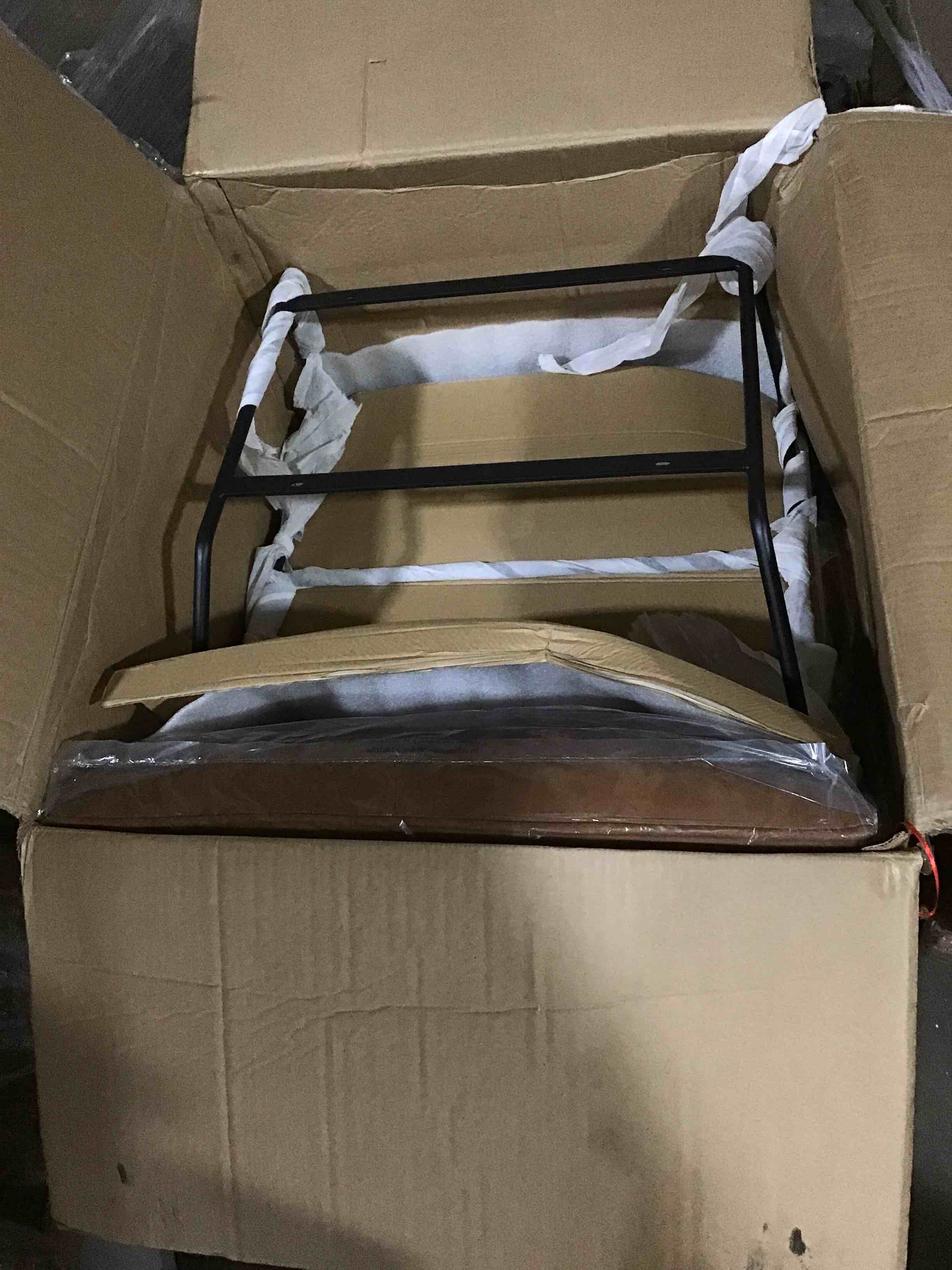 https://s3.amazonaws.com/lotting-images-prod/bidfta/RED5372709_1692644137095.jpeg