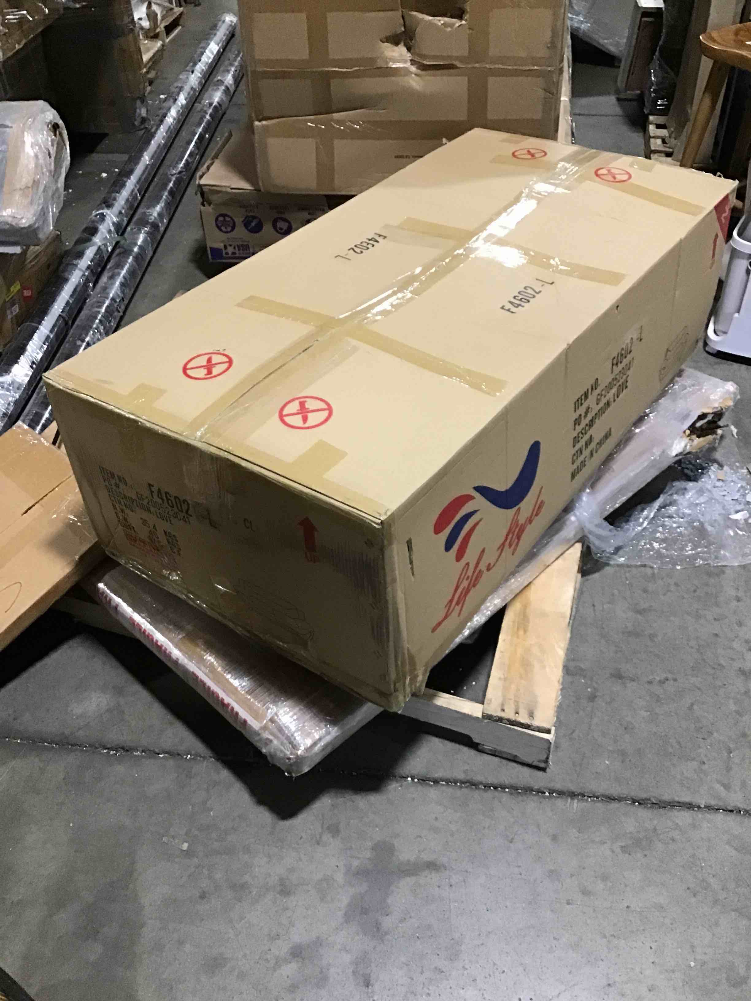 https://s3.amazonaws.com/lotting-images-prod/bidfta/RED5372730_1692709759154.jpeg