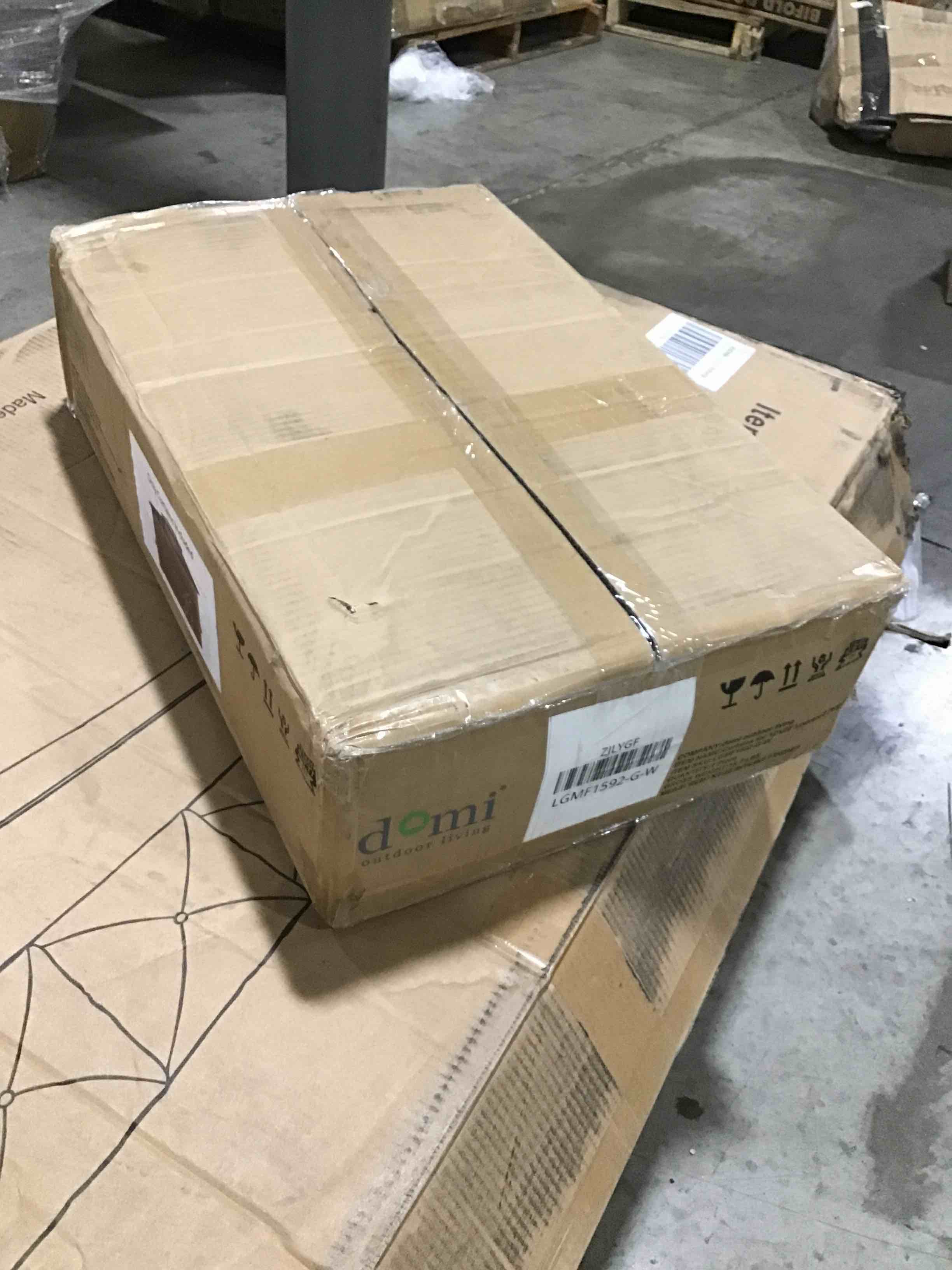 https://s3.amazonaws.com/lotting-images-prod/bidfta/RED5373040_1693245222085.jpeg