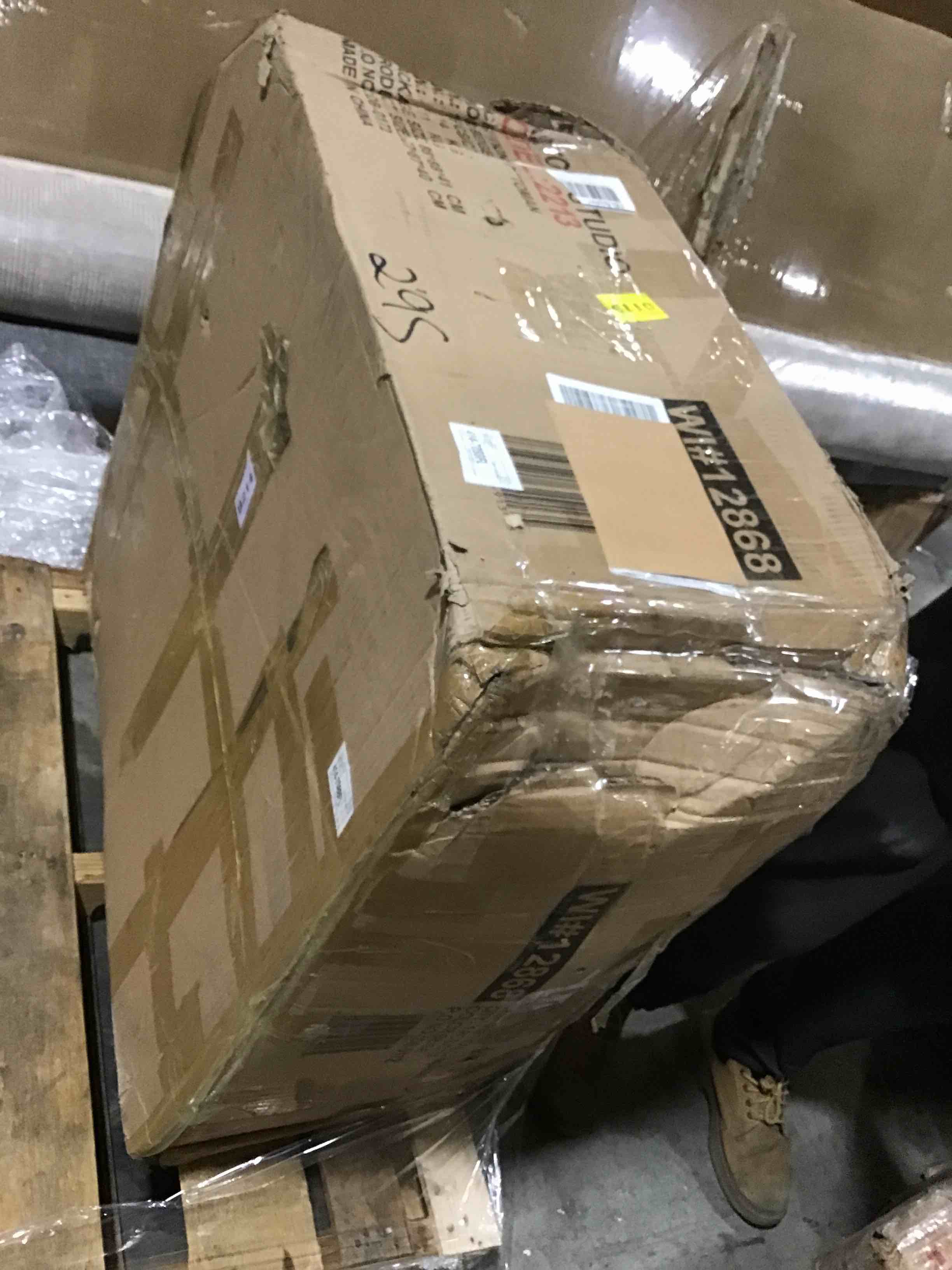 https://s3.amazonaws.com/lotting-images-prod/bidfta/RED5373227_1693489234751.jpeg
