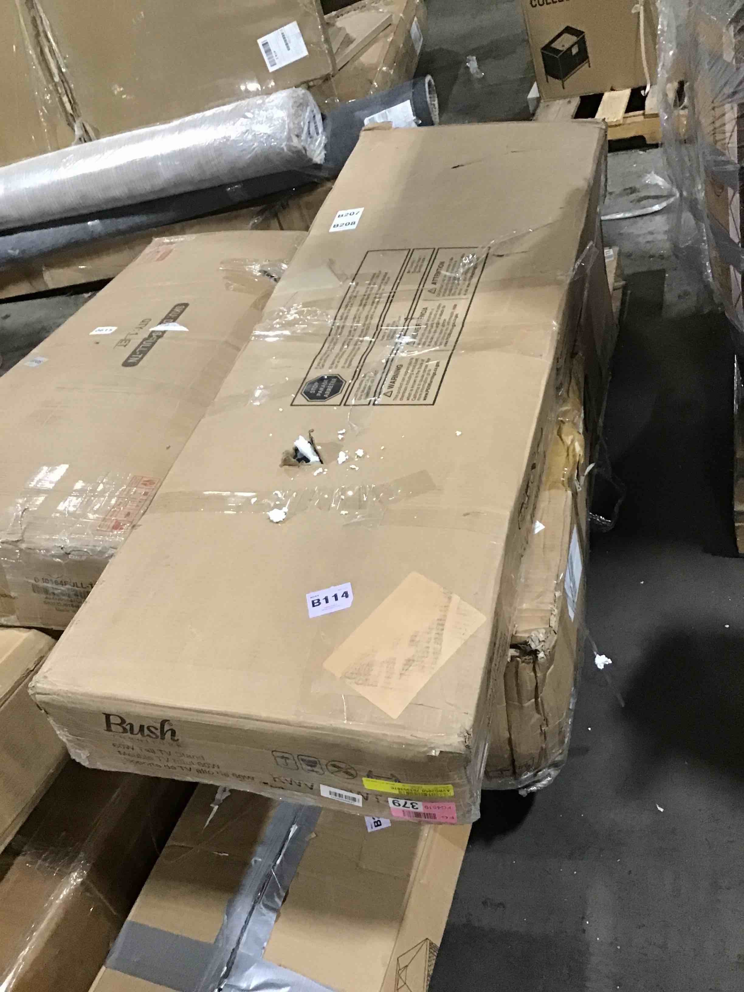 https://s3.amazonaws.com/lotting-images-prod/bidfta/RED5373249_1693488169383.jpeg