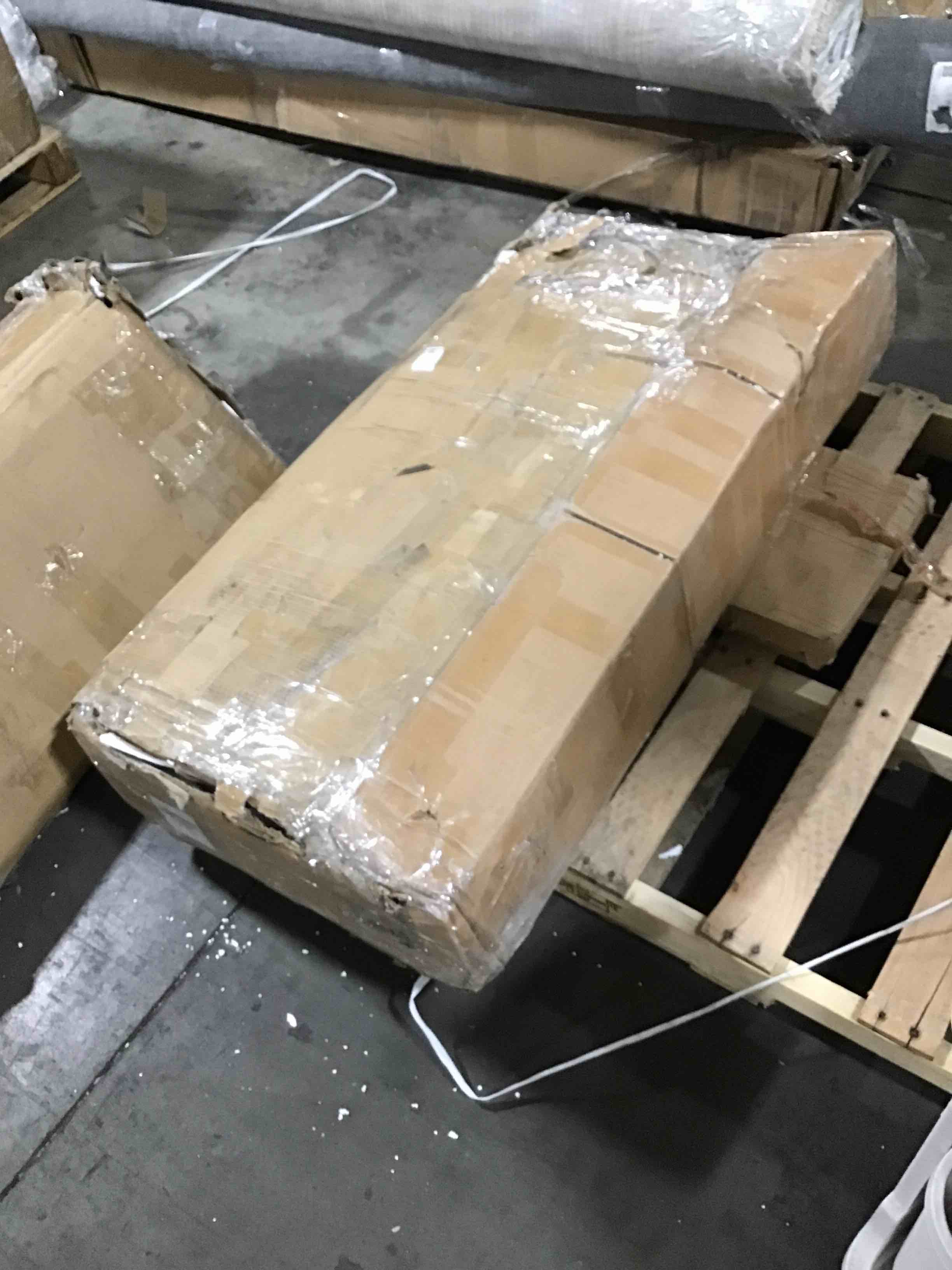 https://s3.amazonaws.com/lotting-images-prod/bidfta/RED5373254_1693489375752.jpeg