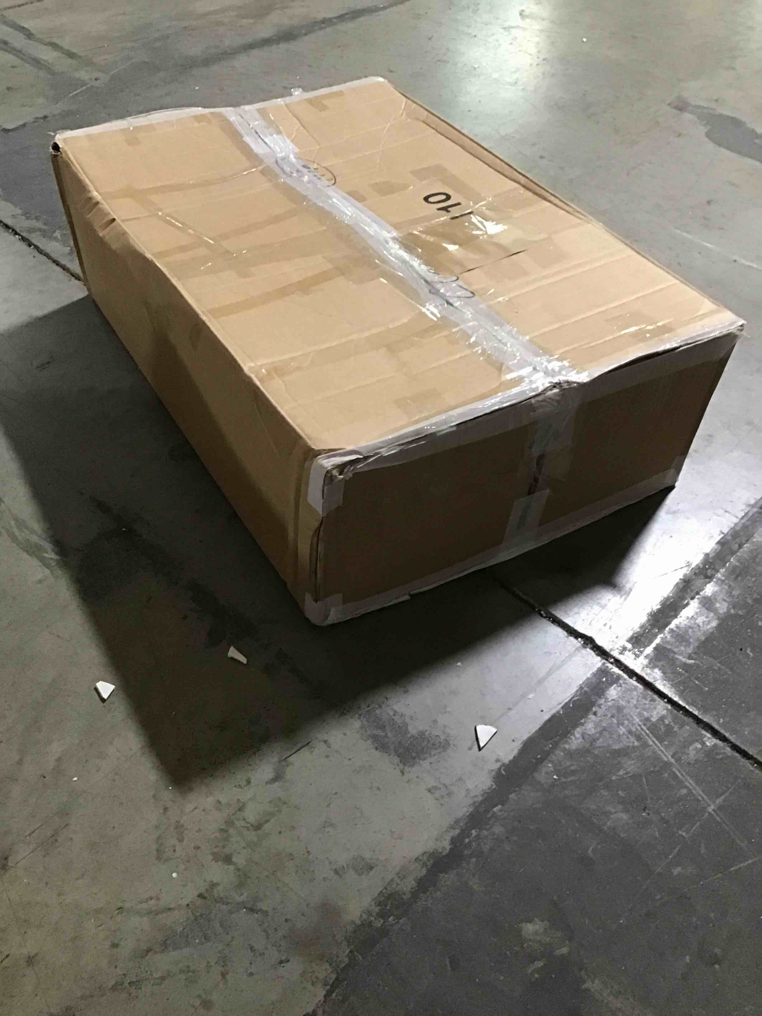 https://s3.amazonaws.com/lotting-images-prod/bidfta/RED5373311_1693575266798.jpeg