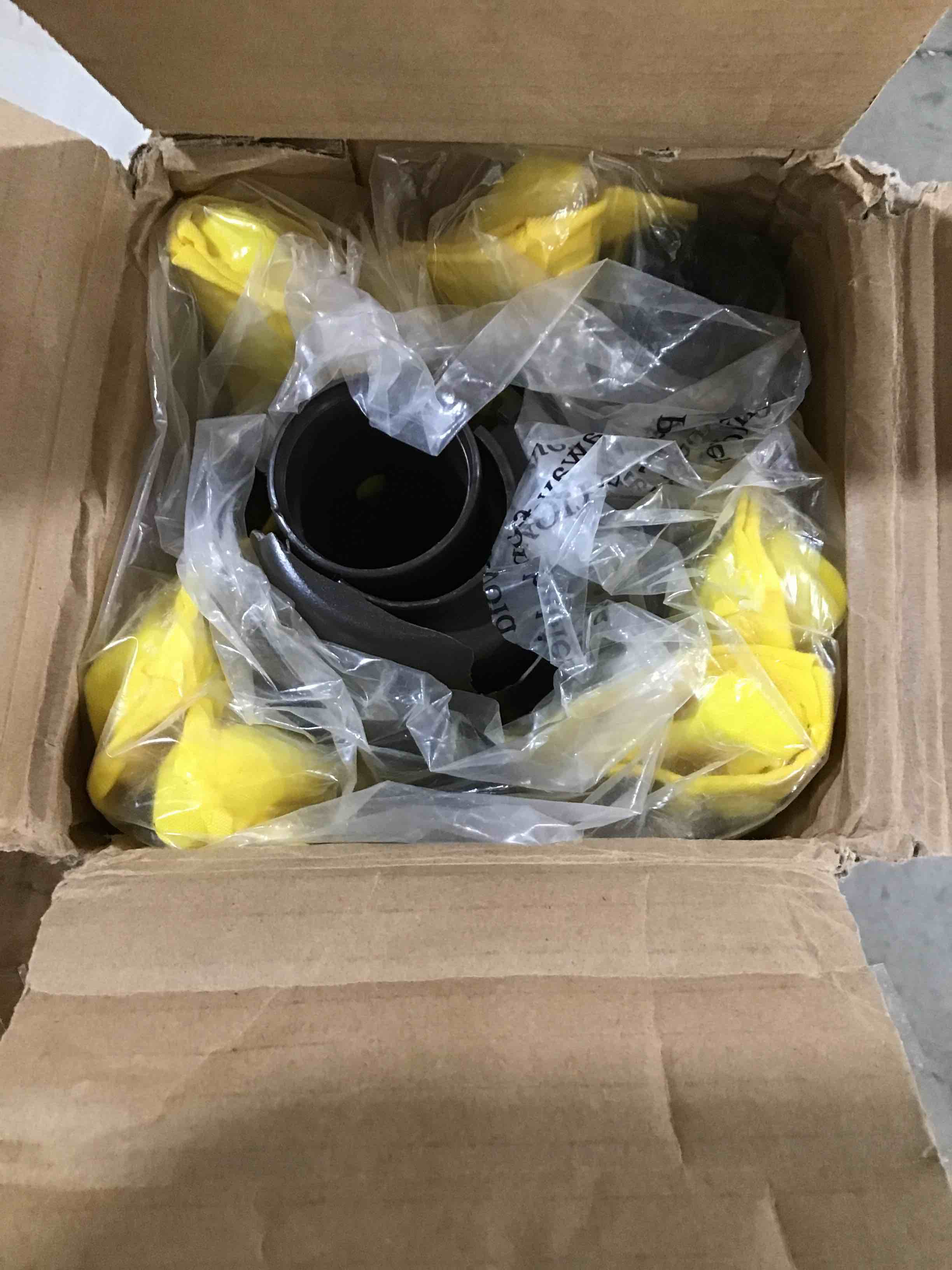 https://s3.amazonaws.com/lotting-images-prod/bidfta/RED5373430_1693942955038.jpeg