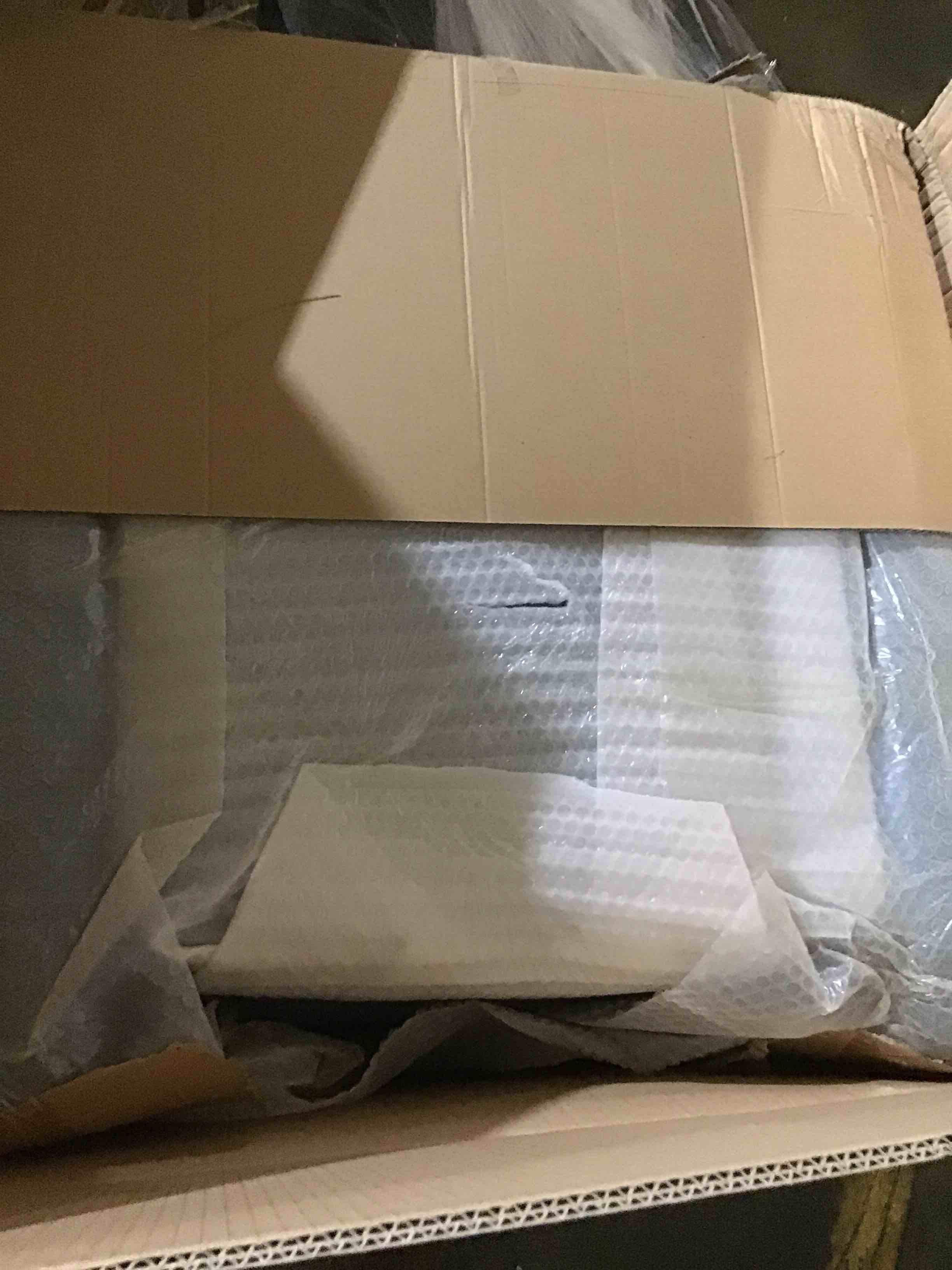 https://s3.amazonaws.com/lotting-images-prod/bidfta/RED5373613_1692887758299.jpeg