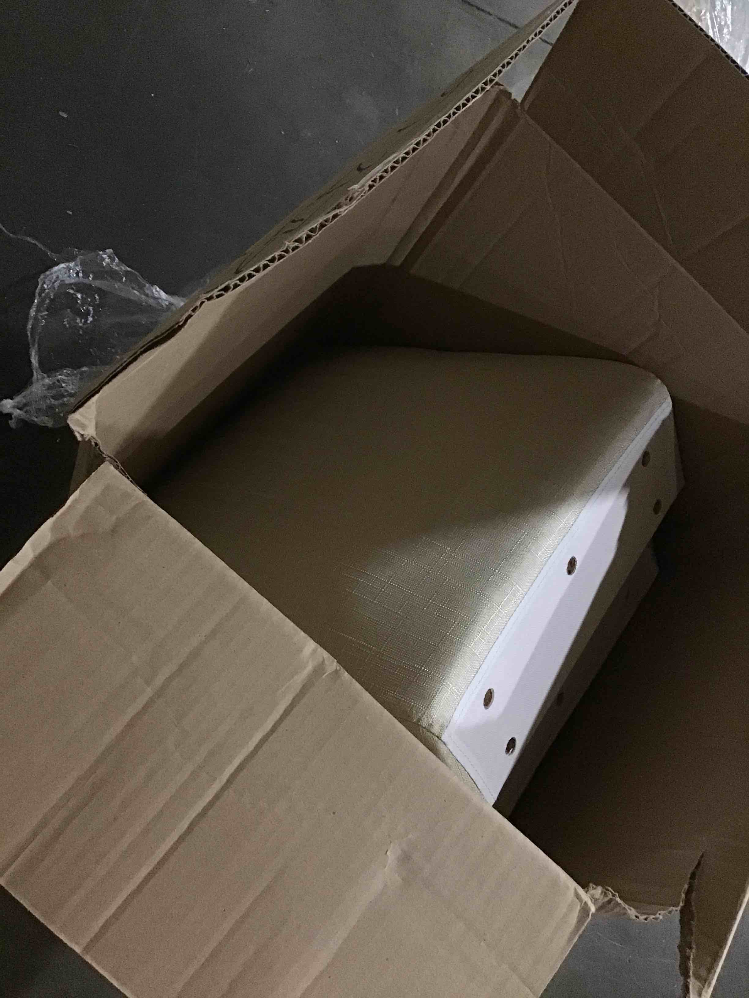 https://s3.amazonaws.com/lotting-images-prod/bidfta/RED5373617_1692888461633.jpeg