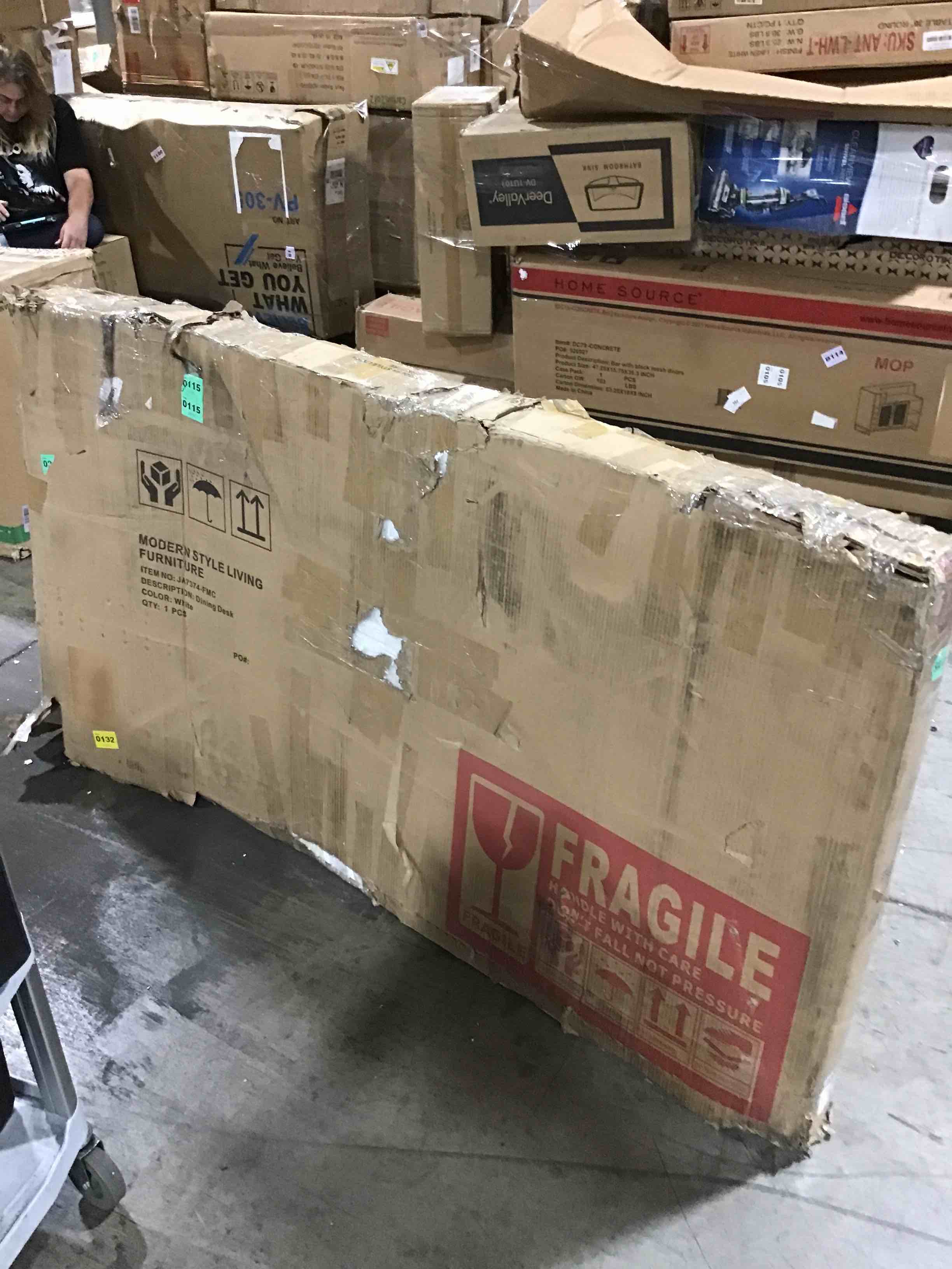 https://s3.amazonaws.com/lotting-images-prod/bidfta/RED5374396_1695835567998.jpeg