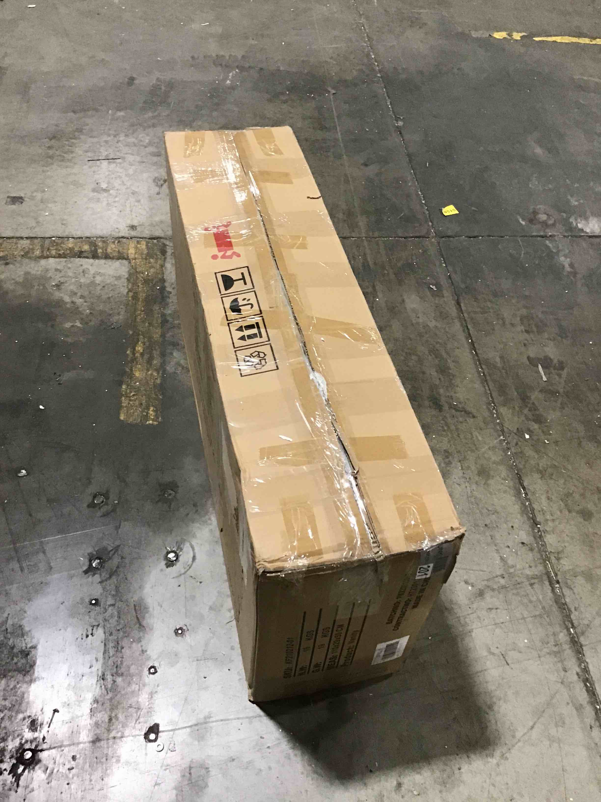 https://s3.amazonaws.com/lotting-images-prod/bidfta/RED5374397_1695835860453.jpeg