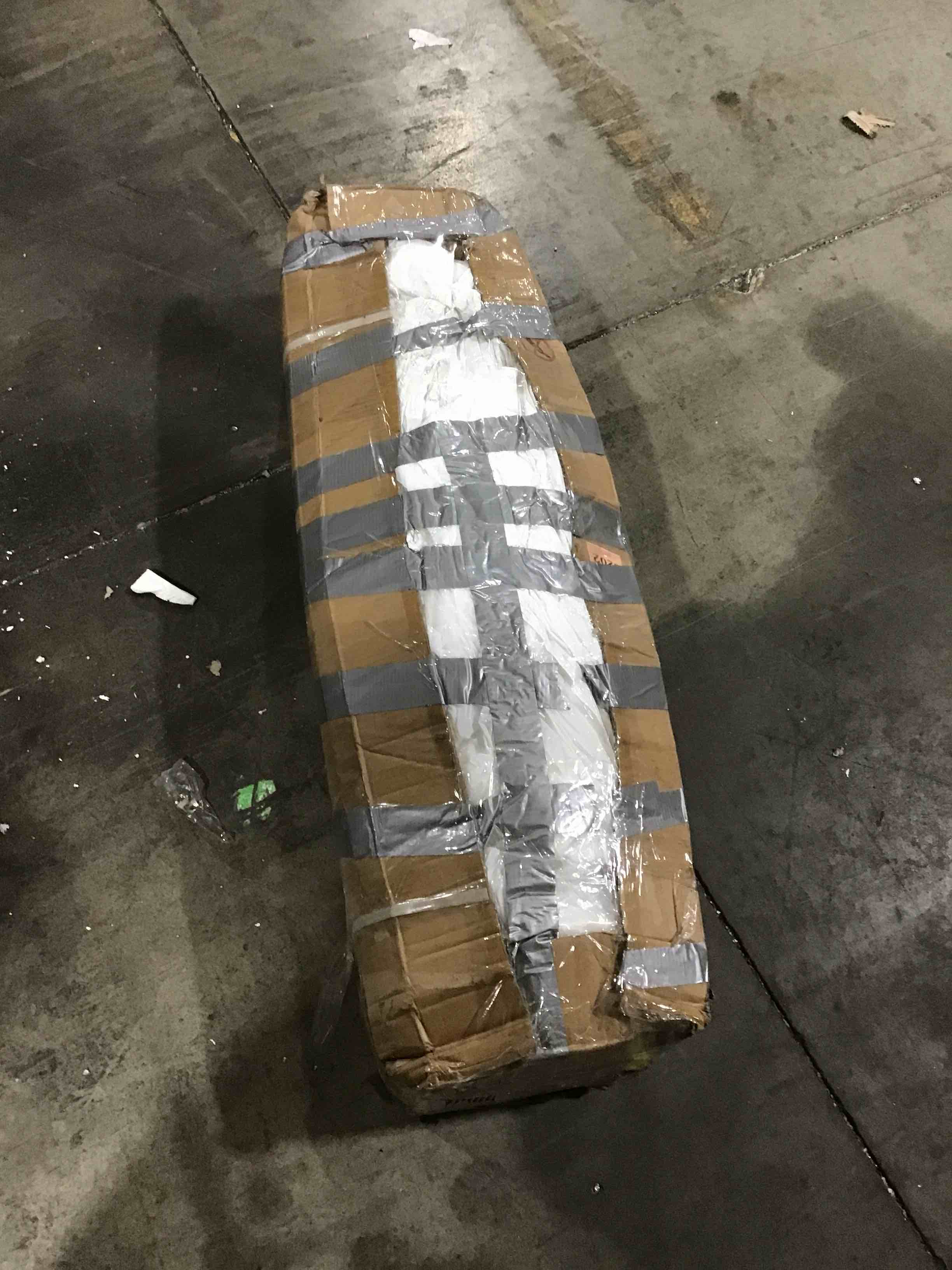 https://s3.amazonaws.com/lotting-images-prod/bidfta/RED5374400_1695837281990.jpeg