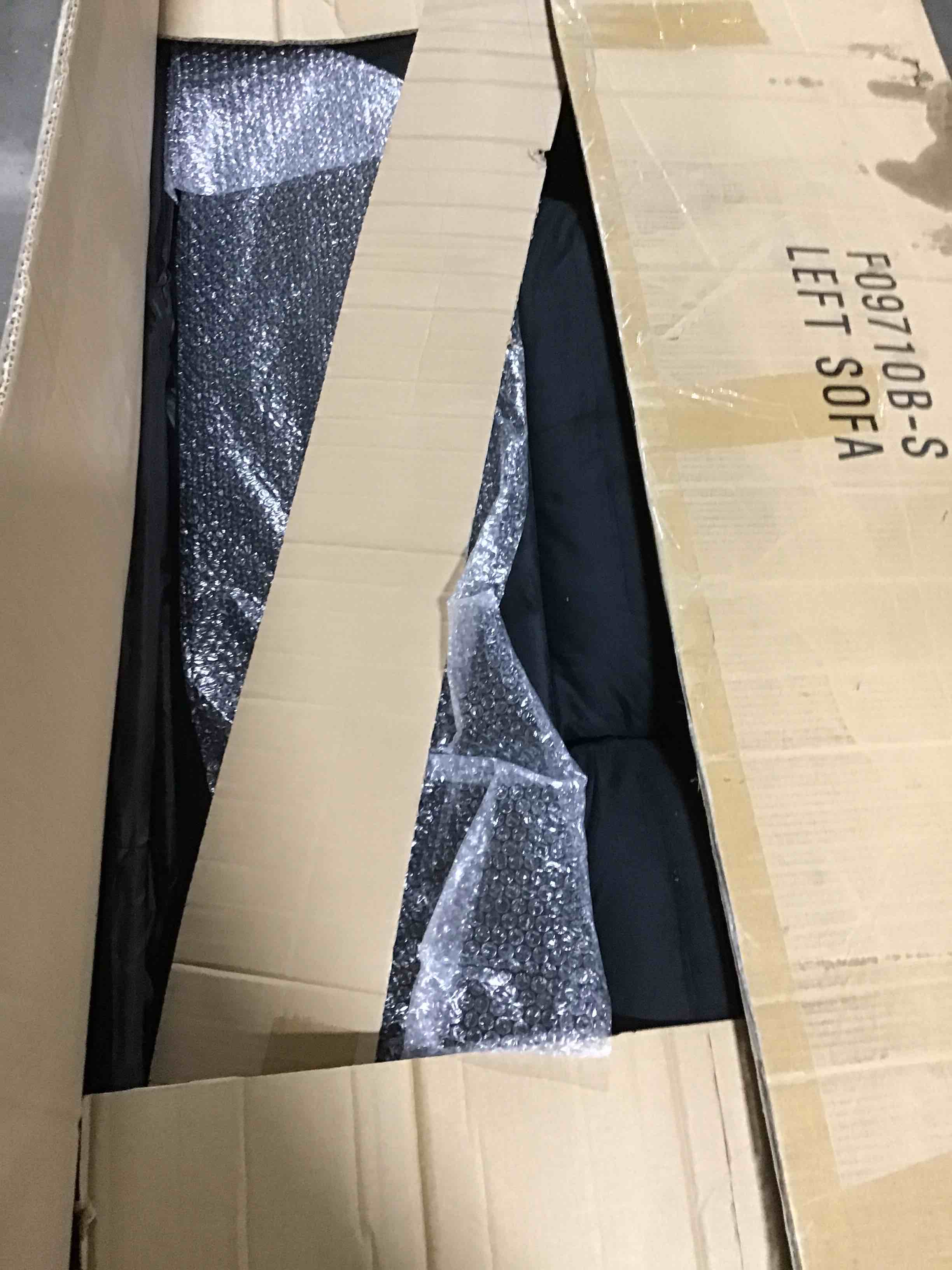 https://s3.amazonaws.com/lotting-images-prod/bidfta/RED5374408_1695841494089.jpeg