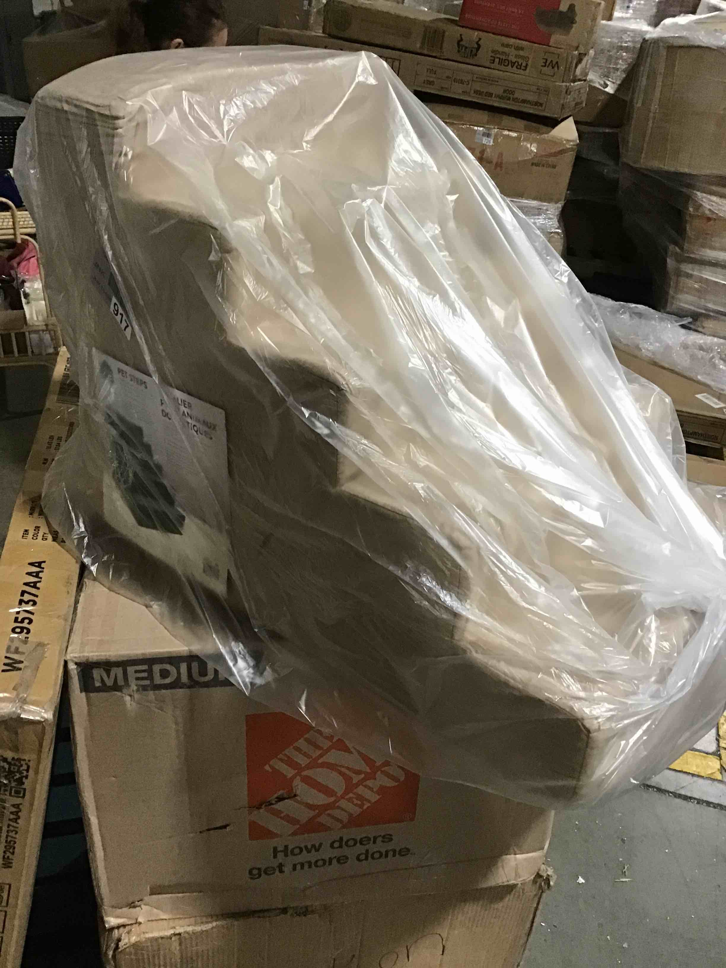 https://s3.amazonaws.com/lotting-images-prod/bidfta/RED5375725_1691437768335.jpeg