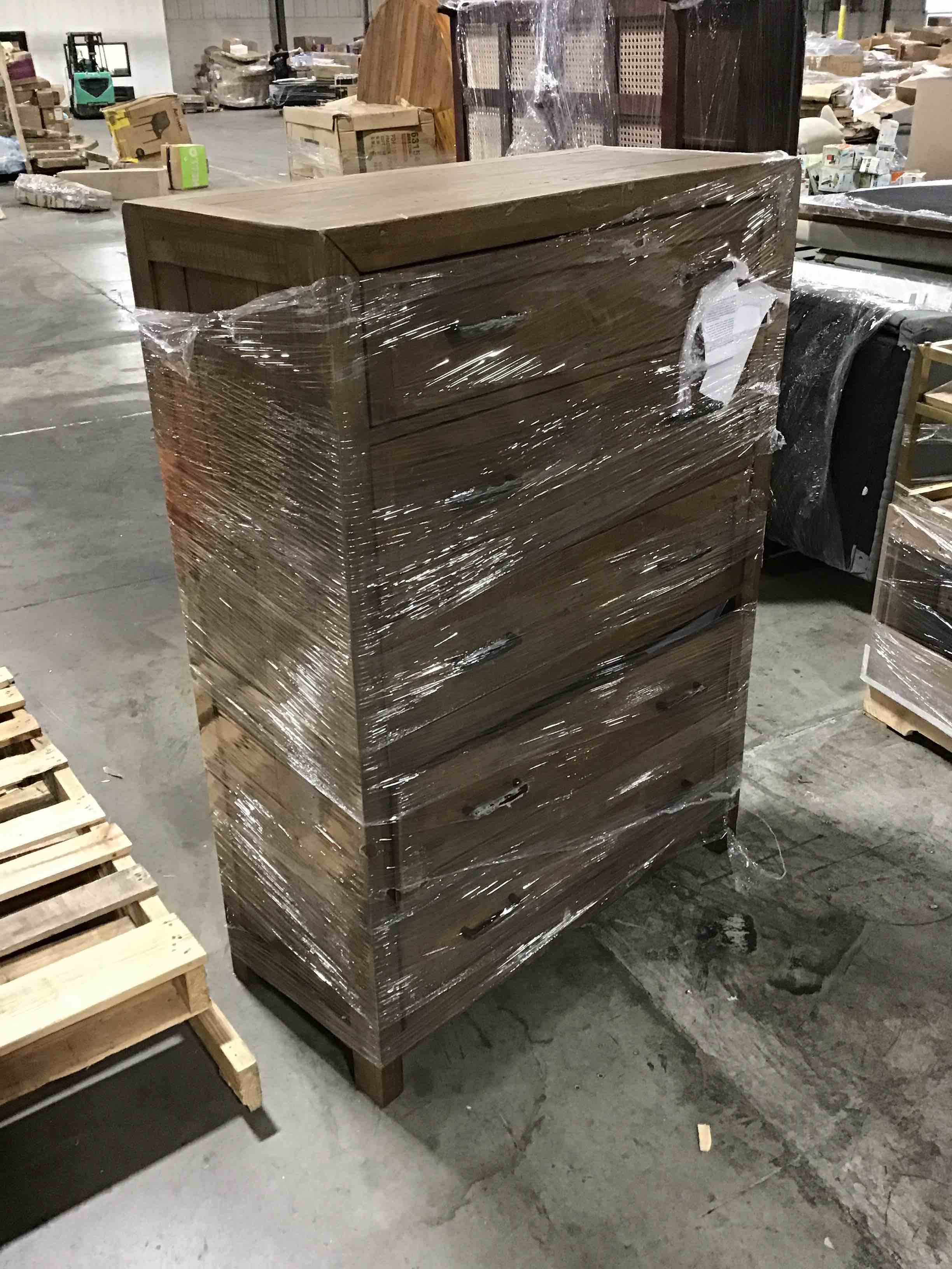 https://s3.amazonaws.com/lotting-images-prod/bidfta/RED5375859_1691674374240.jpeg