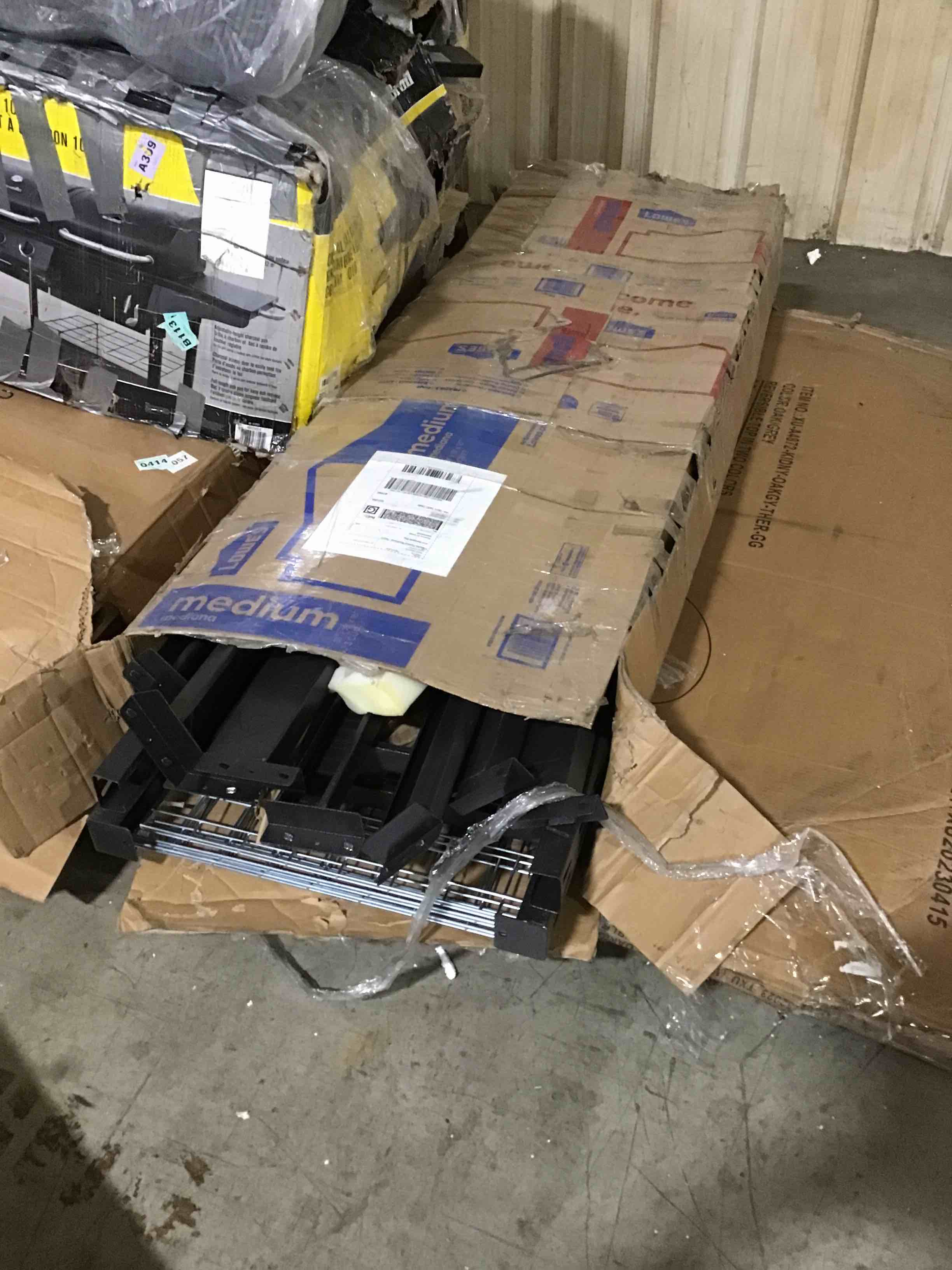https://s3.amazonaws.com/lotting-images-prod/bidfta/RED5375930_1691774393708.jpeg