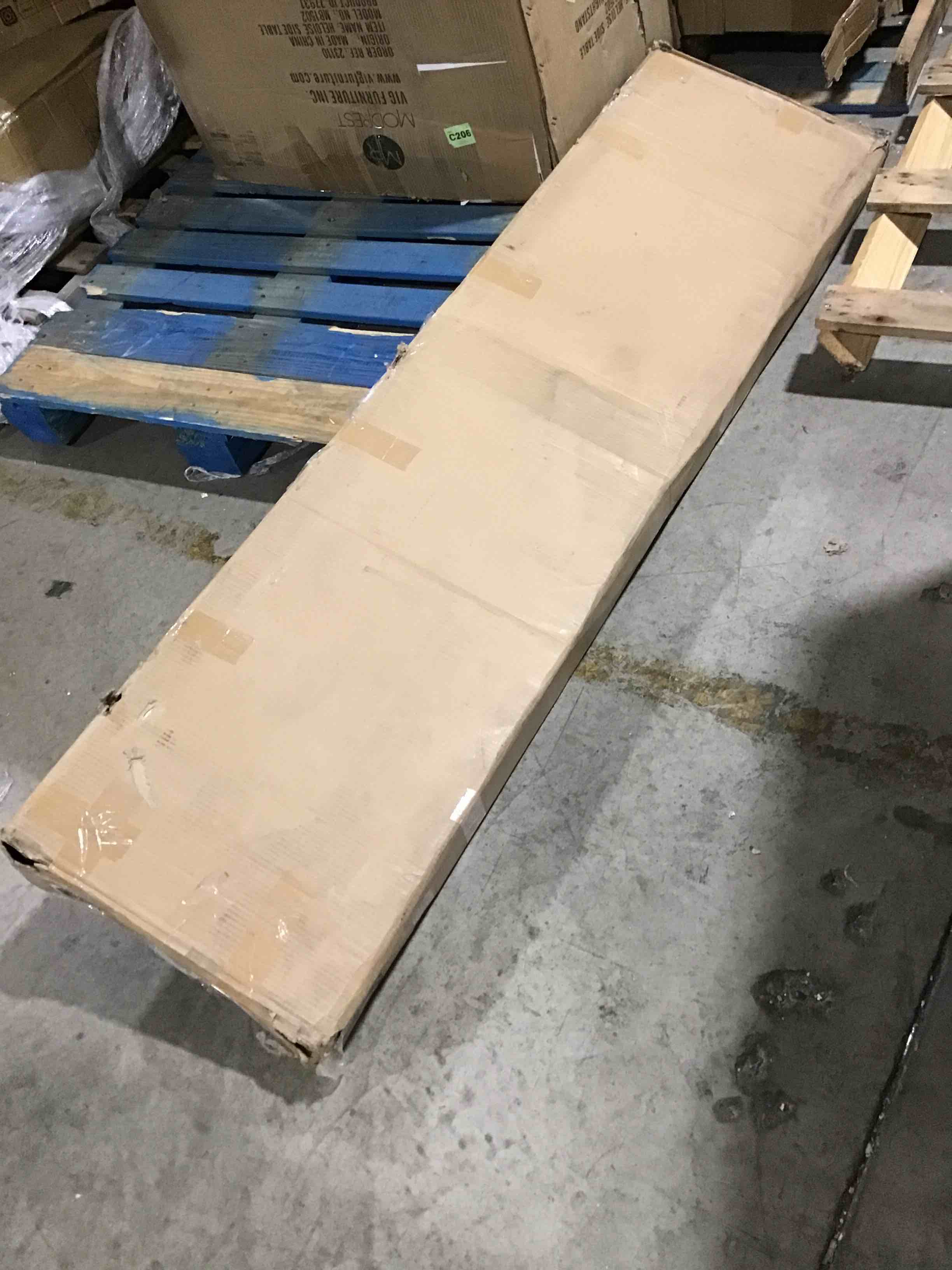 https://s3.amazonaws.com/lotting-images-prod/bidfta/RED5376215_1692624041978.jpeg