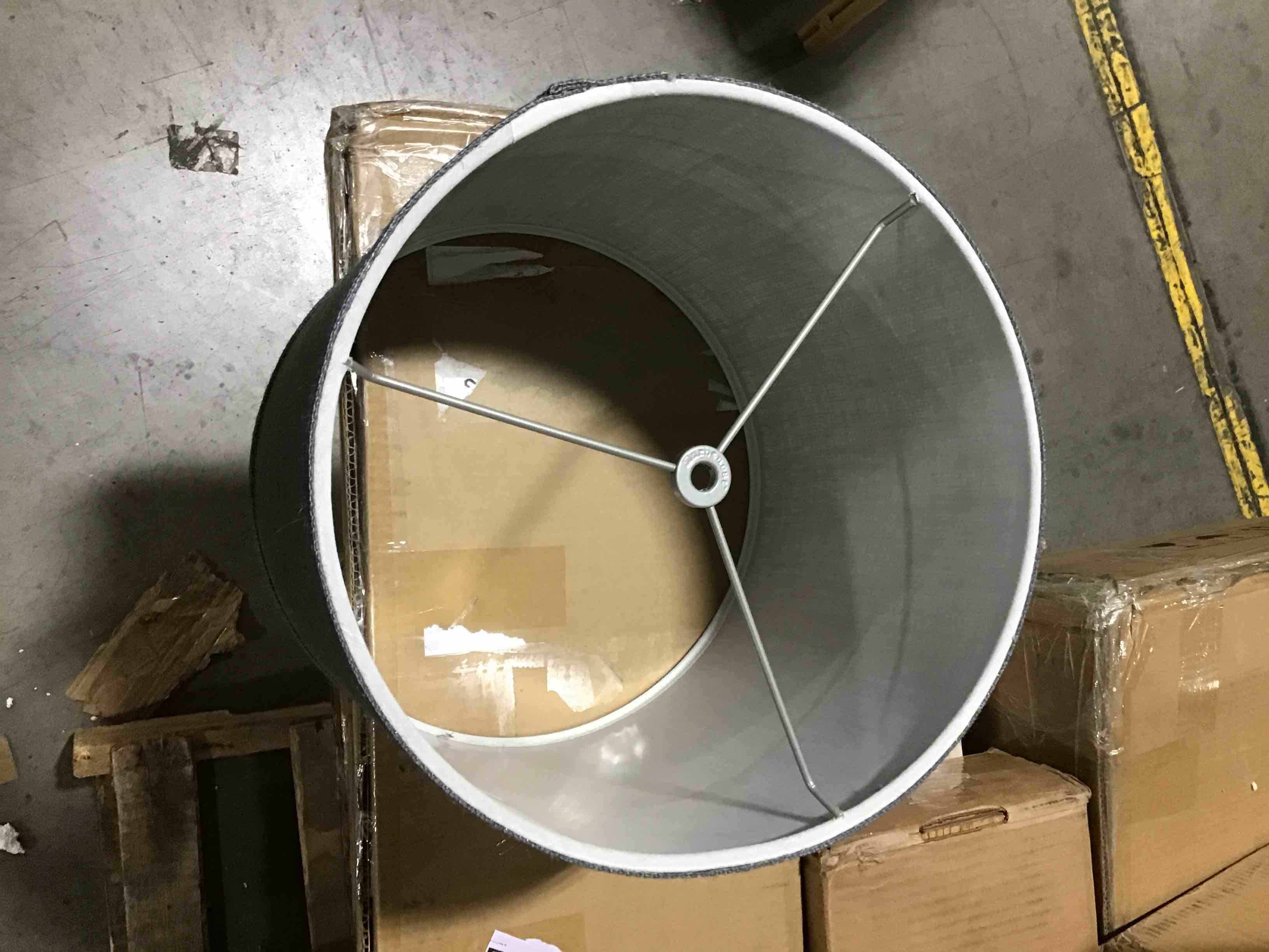 https://s3.amazonaws.com/lotting-images-prod/bidfta/RED5376733_1689952002743.jpeg
