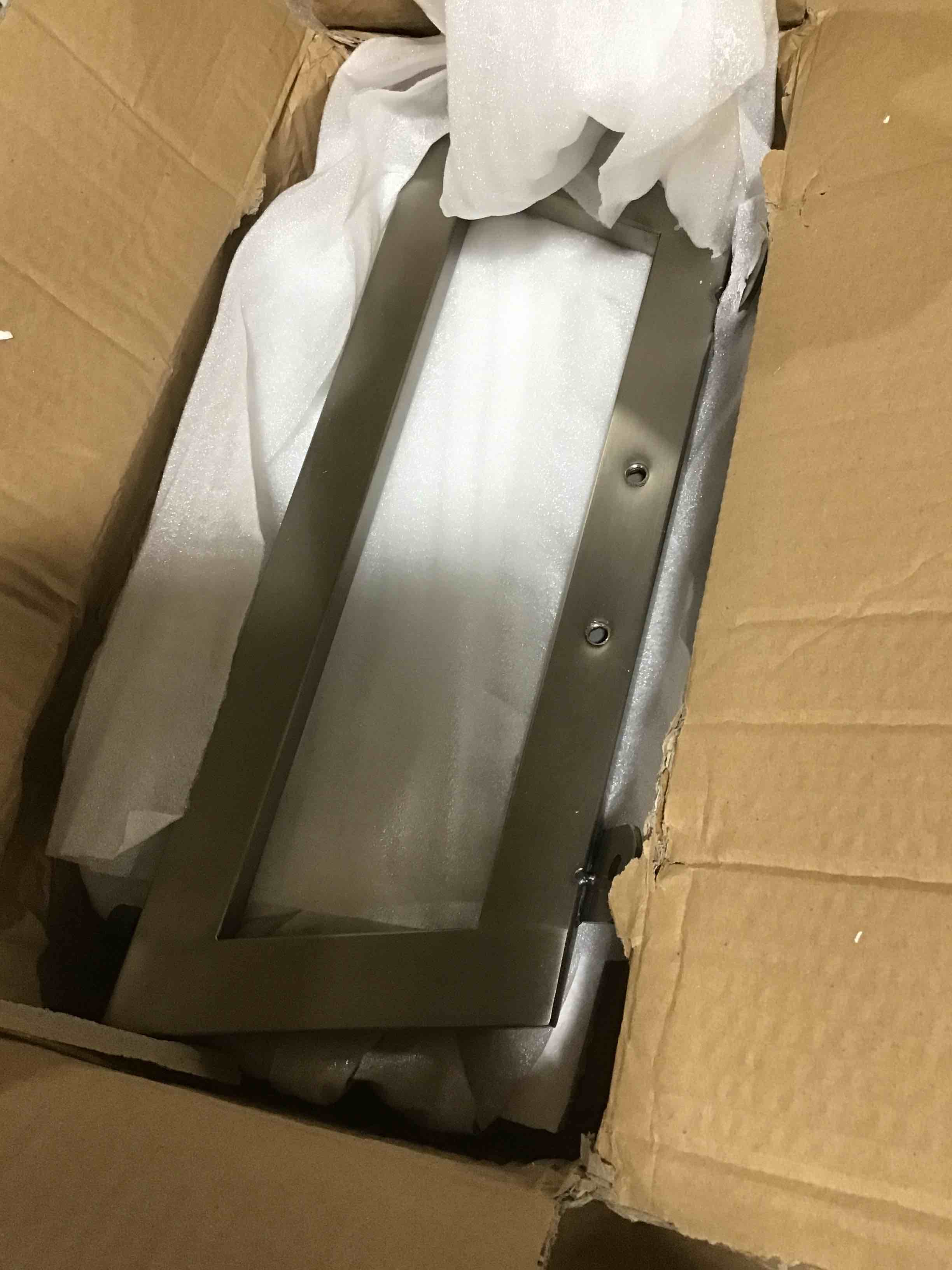 https://s3.amazonaws.com/lotting-images-prod/bidfta/RED5376735_1689953704615.jpeg