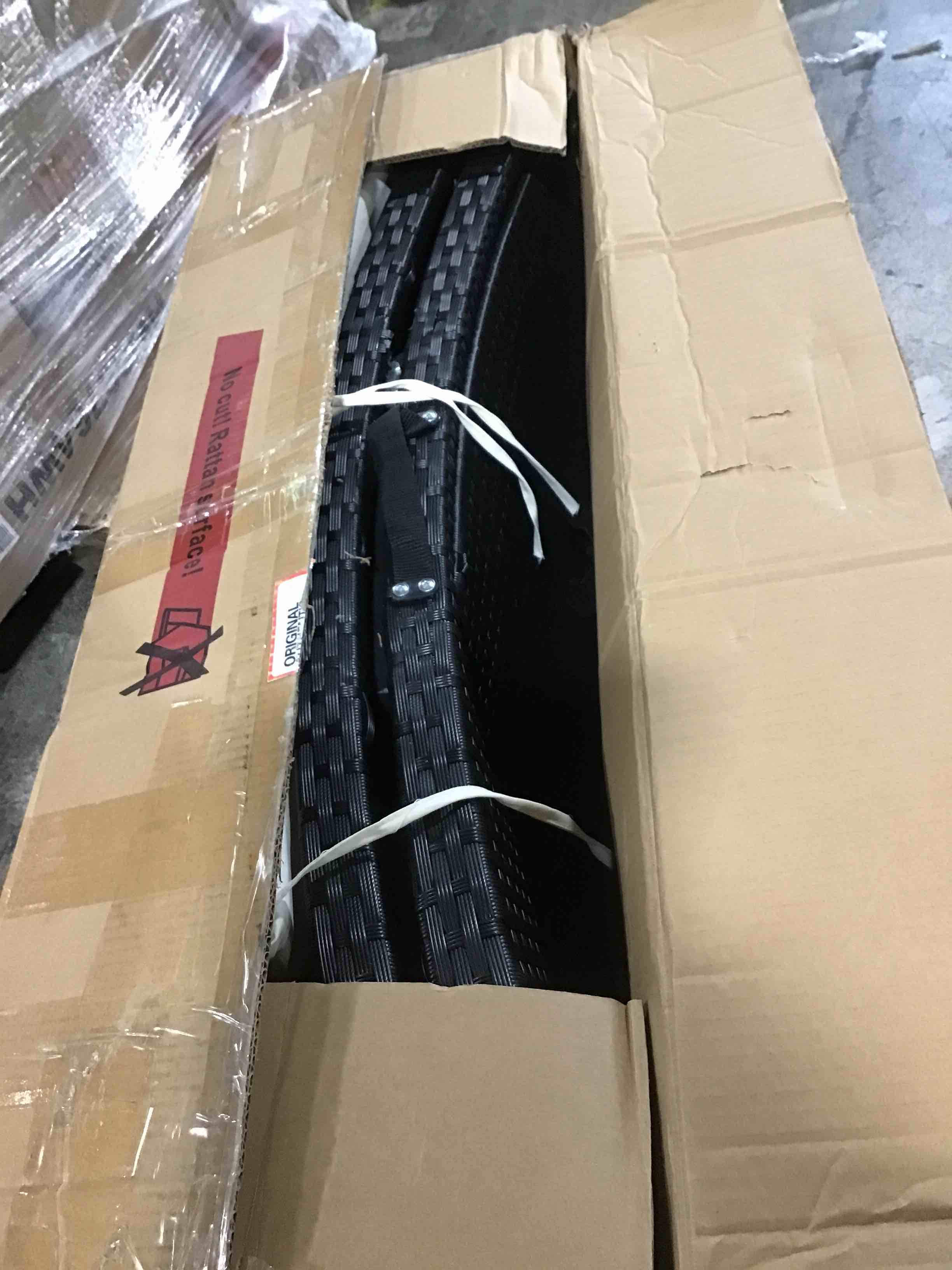 https://s3.amazonaws.com/lotting-images-prod/bidfta/RED5376976_1691168440311.jpeg