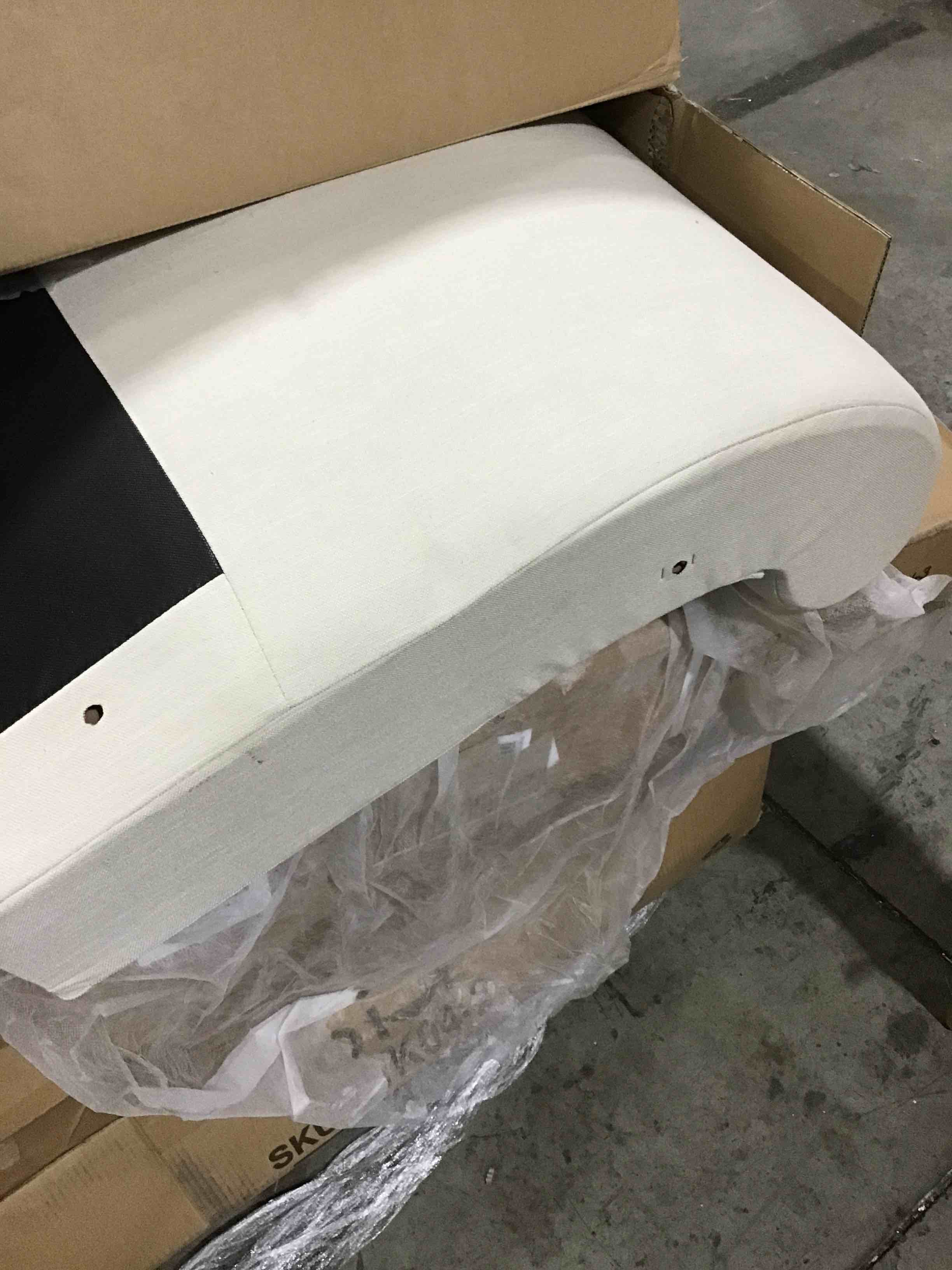 https://s3.amazonaws.com/lotting-images-prod/bidfta/RED5377228_1691071003895.jpeg