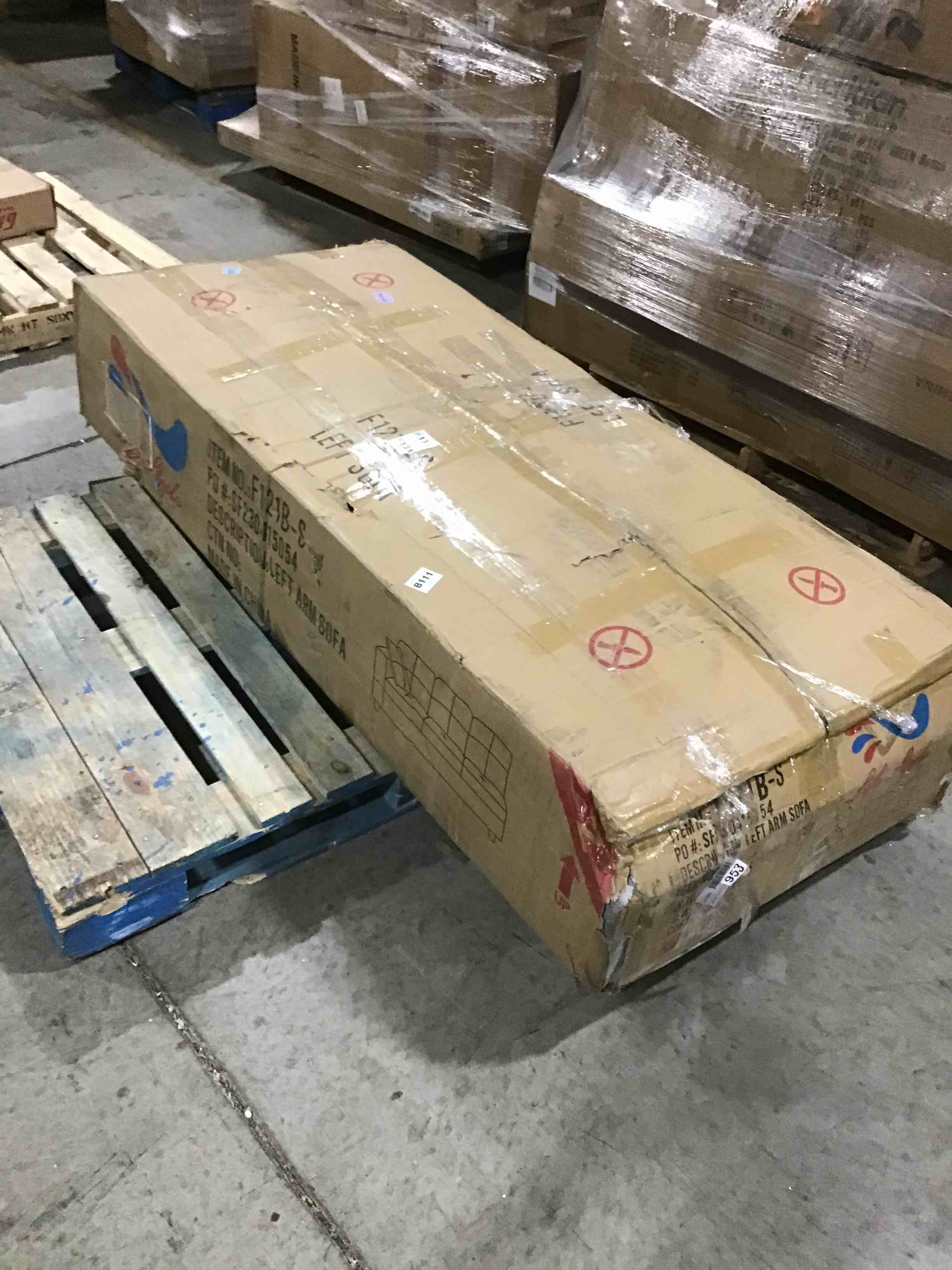 https://s3.amazonaws.com/lotting-images-prod/bidfta/RED5377272_1691094248499.jpeg