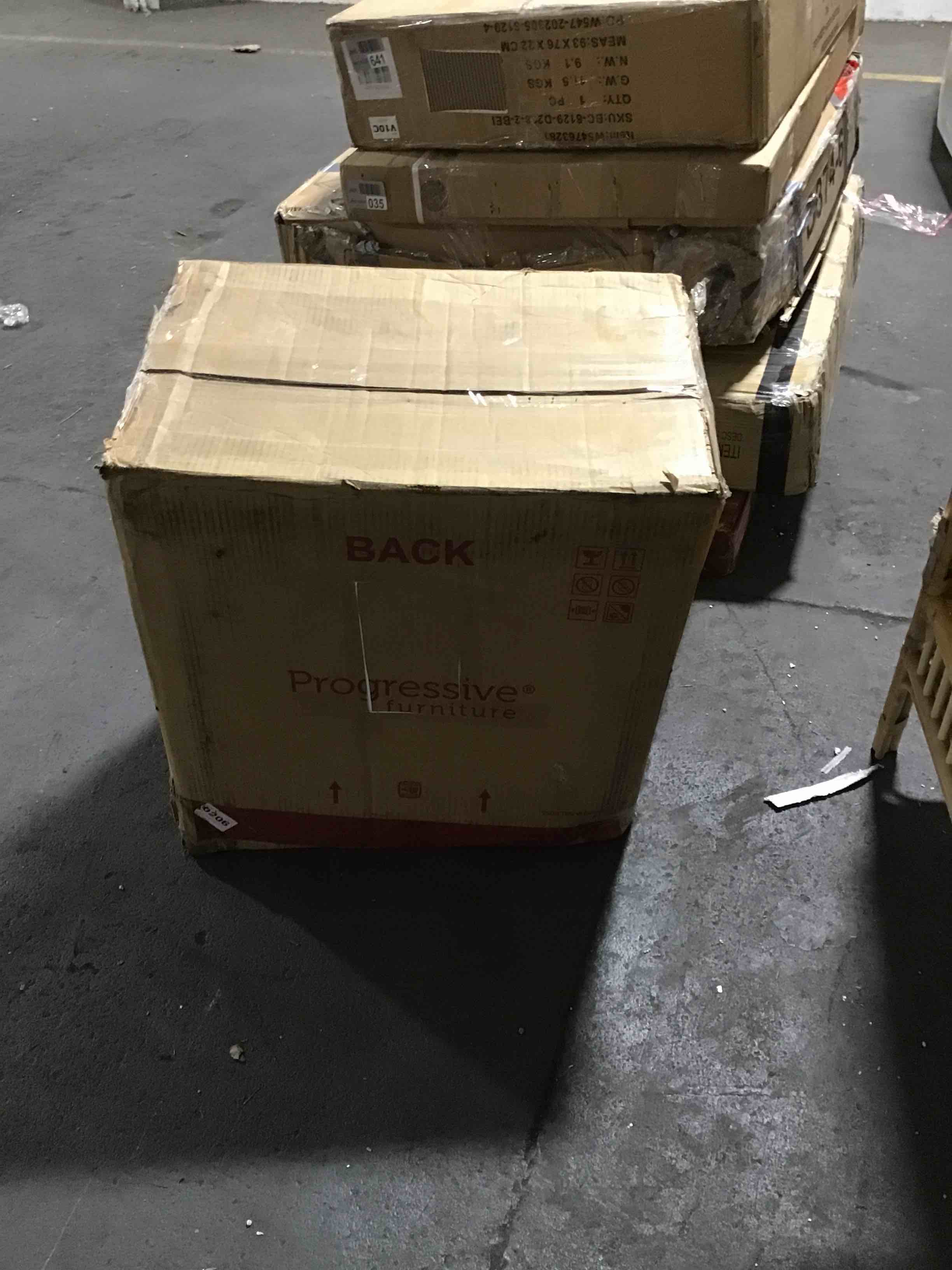 https://s3.amazonaws.com/lotting-images-prod/bidfta/RED5377847_1692280408821.jpeg