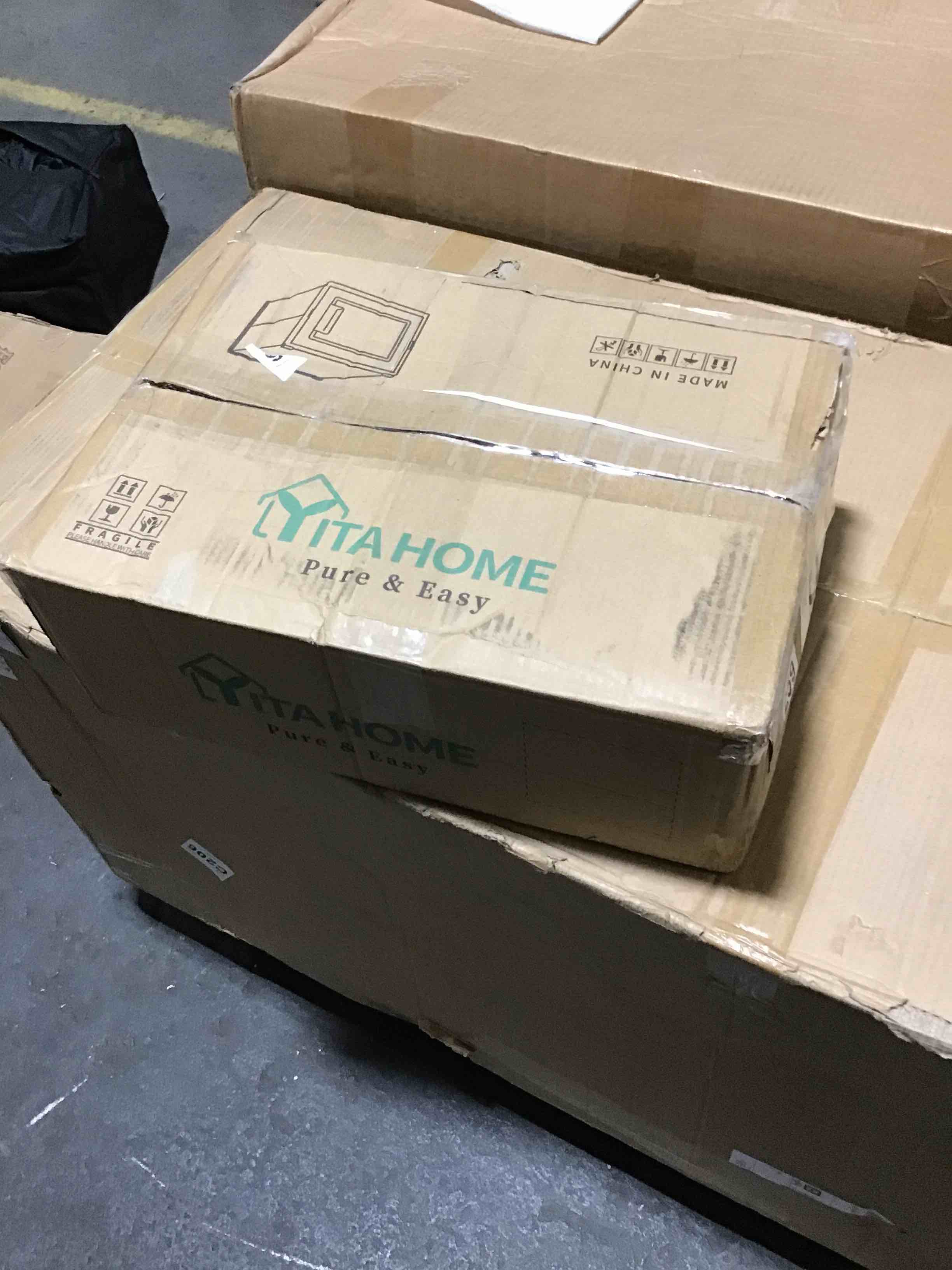 https://s3.amazonaws.com/lotting-images-prod/bidfta/RED5377853_1692283975697.jpeg