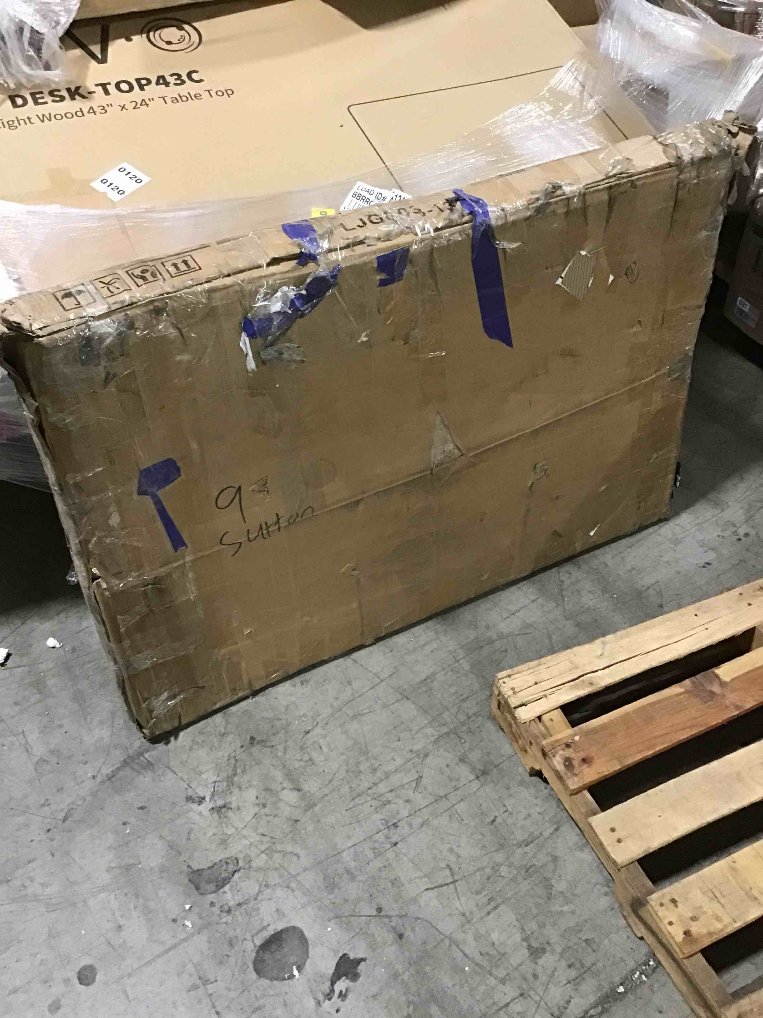 https://s3.amazonaws.com/lotting-images-prod/bidfta/RED5377930_1692372074552.jpeg