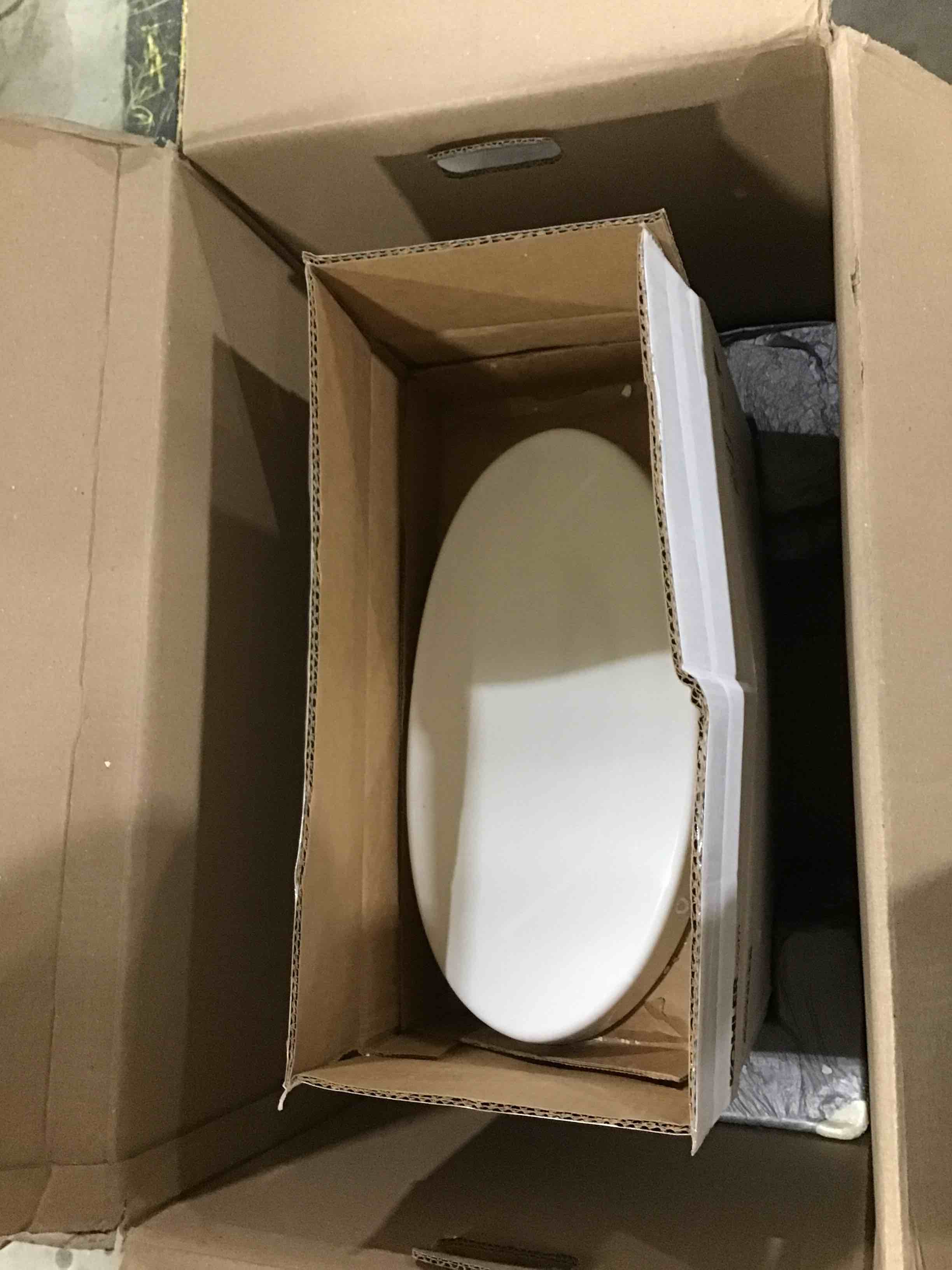 https://s3.amazonaws.com/lotting-images-prod/bidfta/RED5378138_1691418275477.jpeg